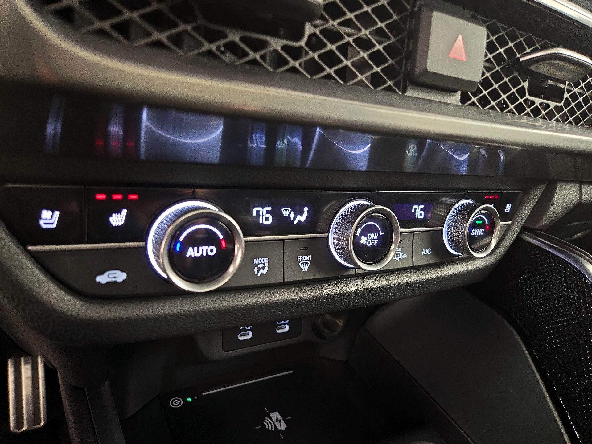 Thumbnail: 2025 Acura ADX - 16