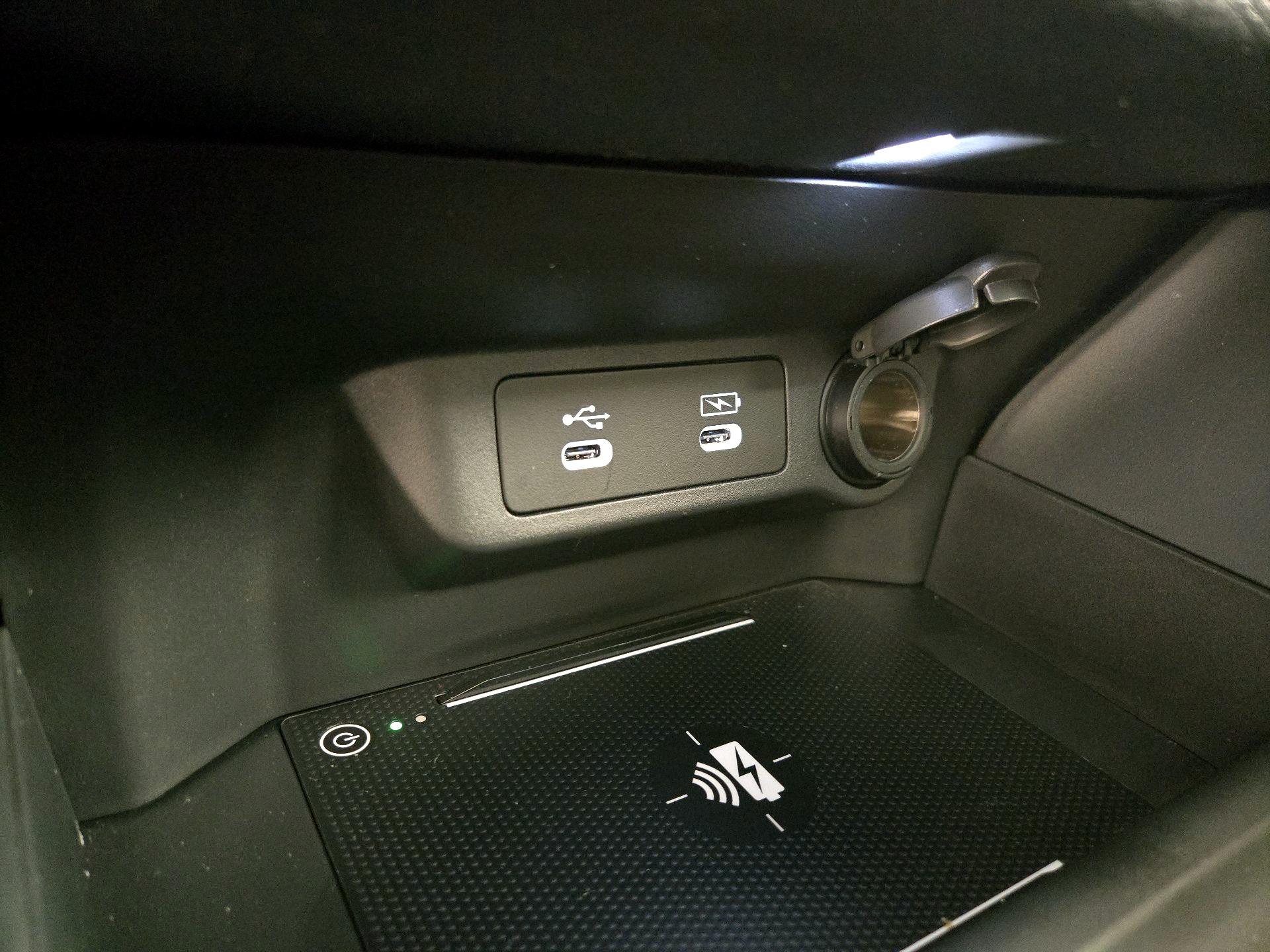 Thumbnail: 2025 Acura ADX - 18