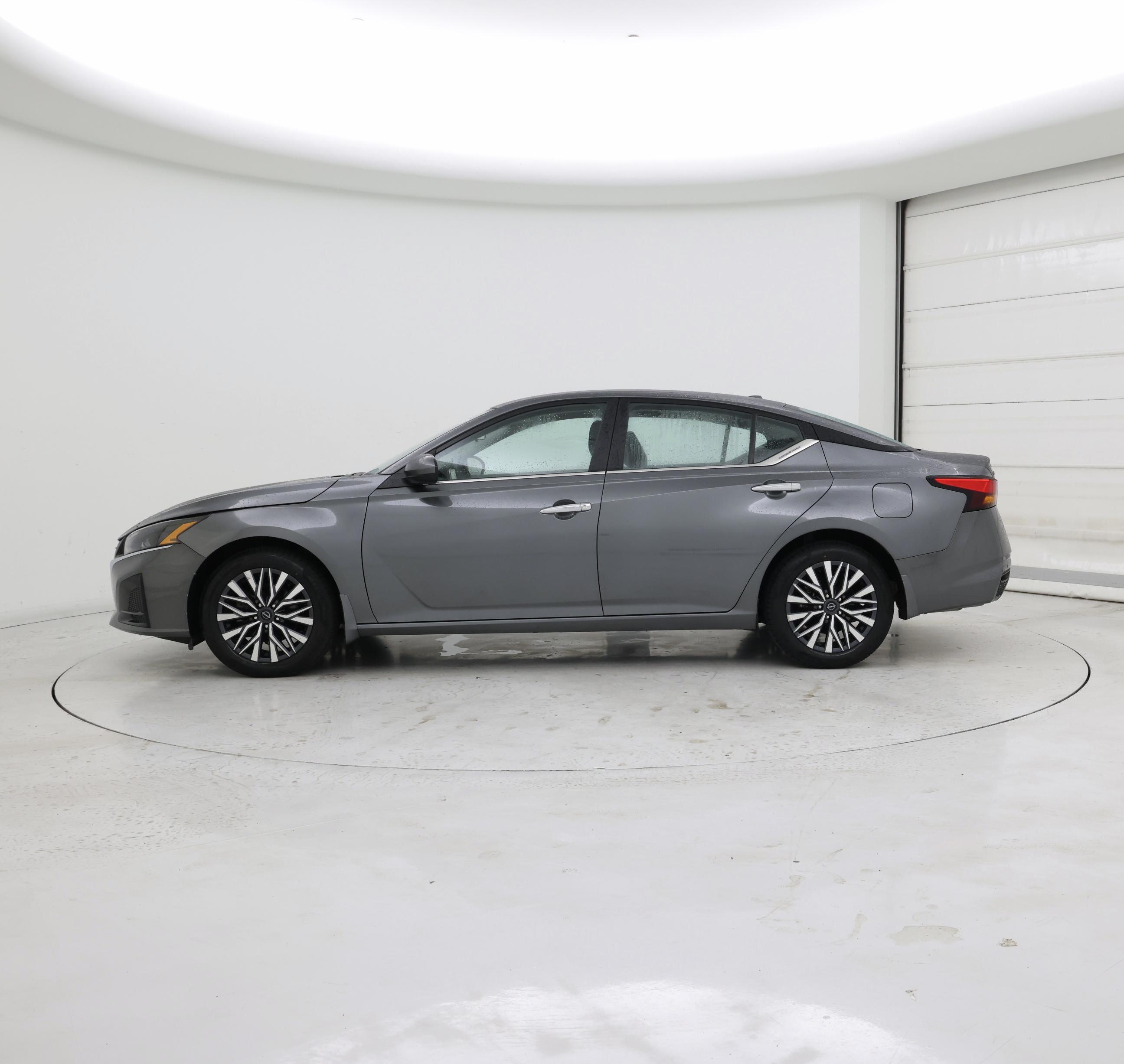 Thumbnail: 2023 Nissan Altima - 3