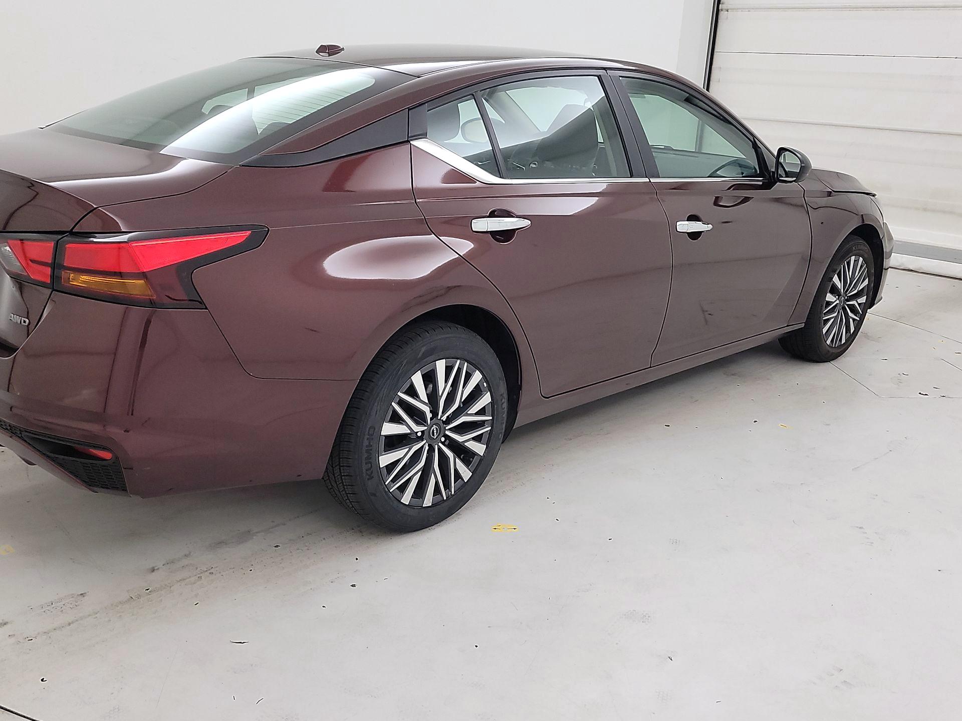 Thumbnail: 2025 Nissan Altima - 5