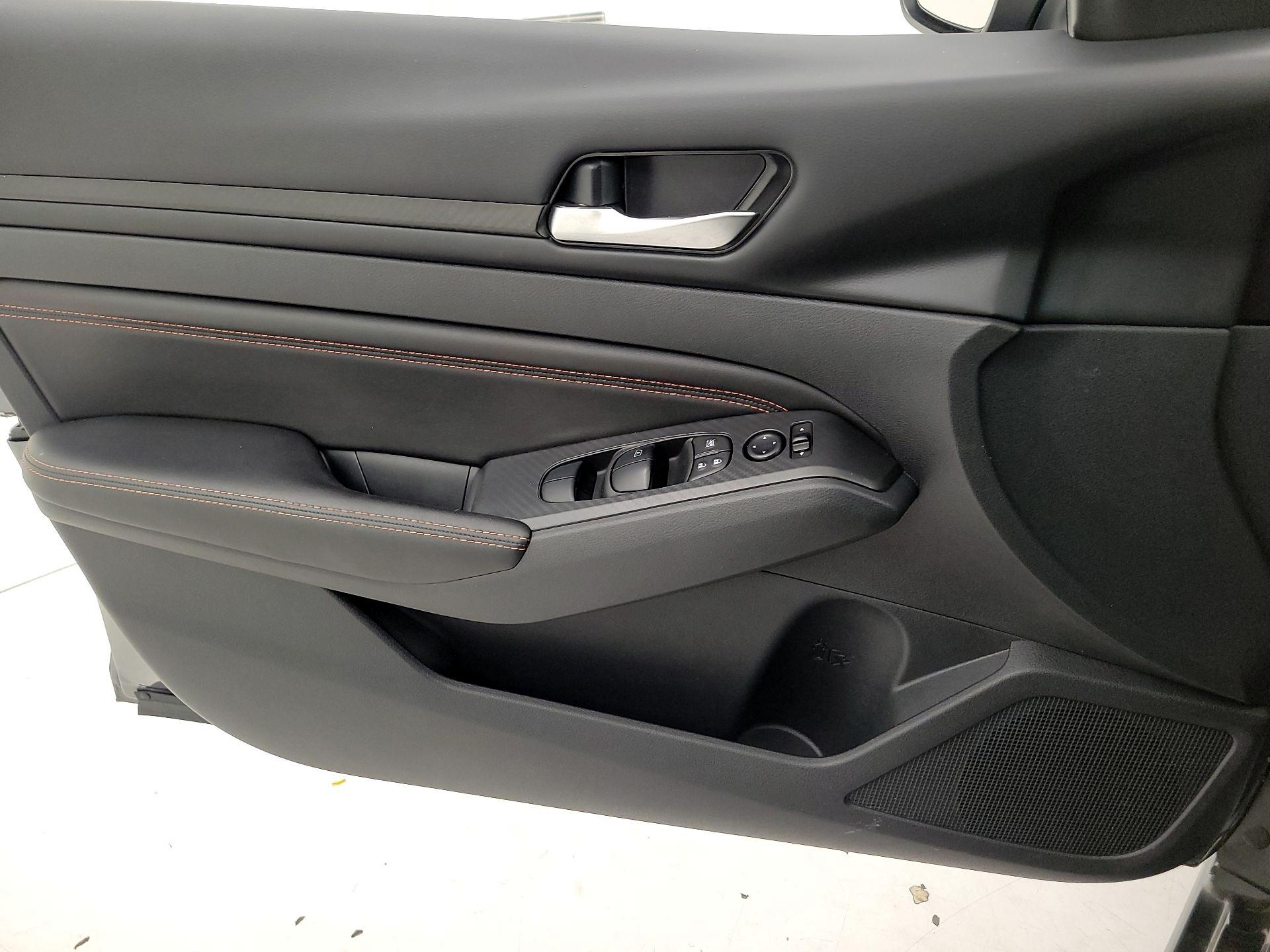 Thumbnail: 2022 Nissan Altima - 12