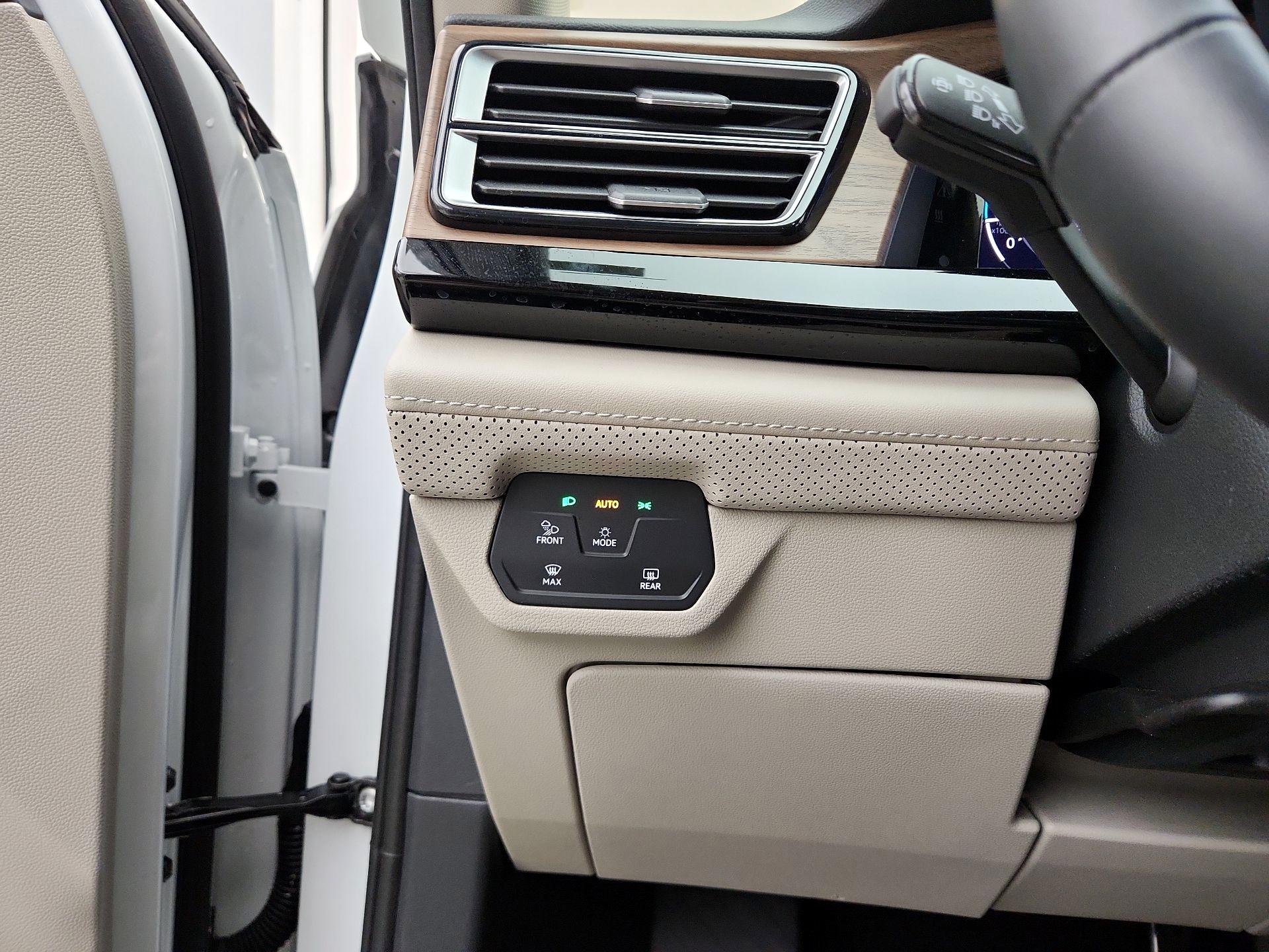 Thumbnail: 2024 Volkswagen Atlas - 13