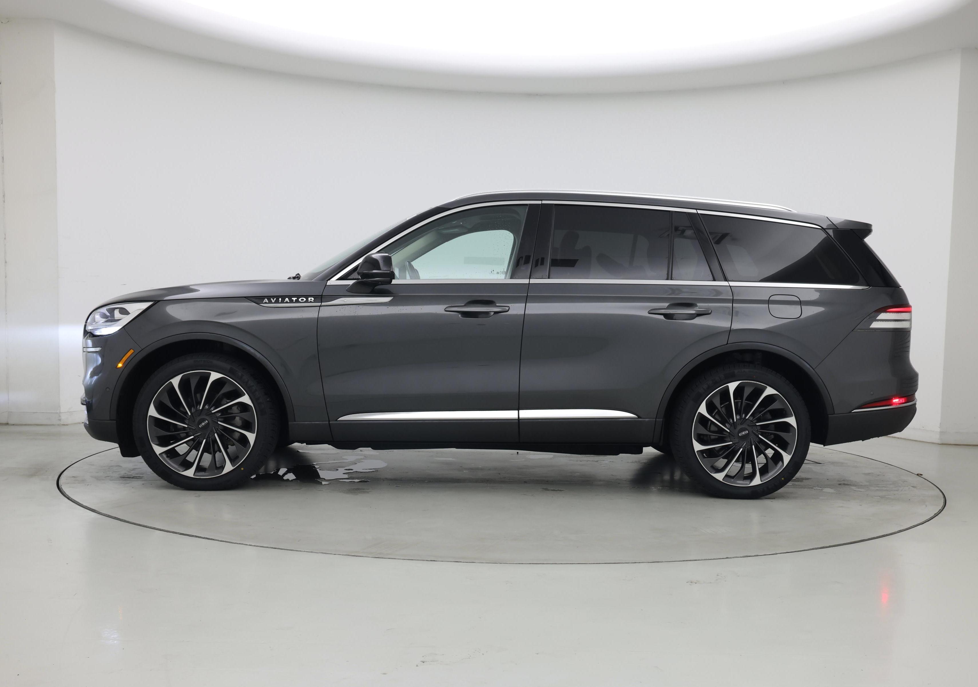 Thumbnail: 2020 Lincoln Aviator - 3