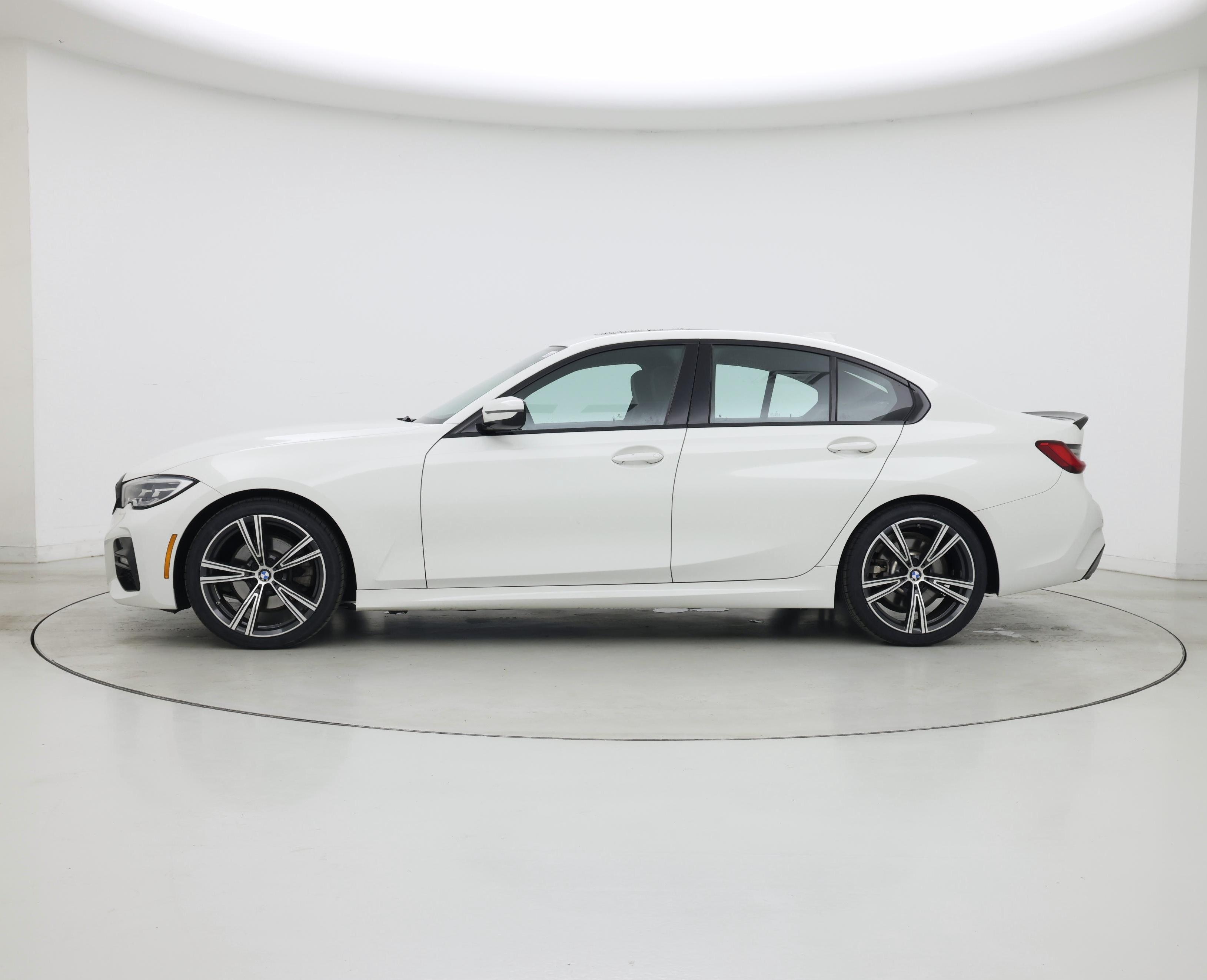Thumbnail: 2020 BMW 3 Series - 3