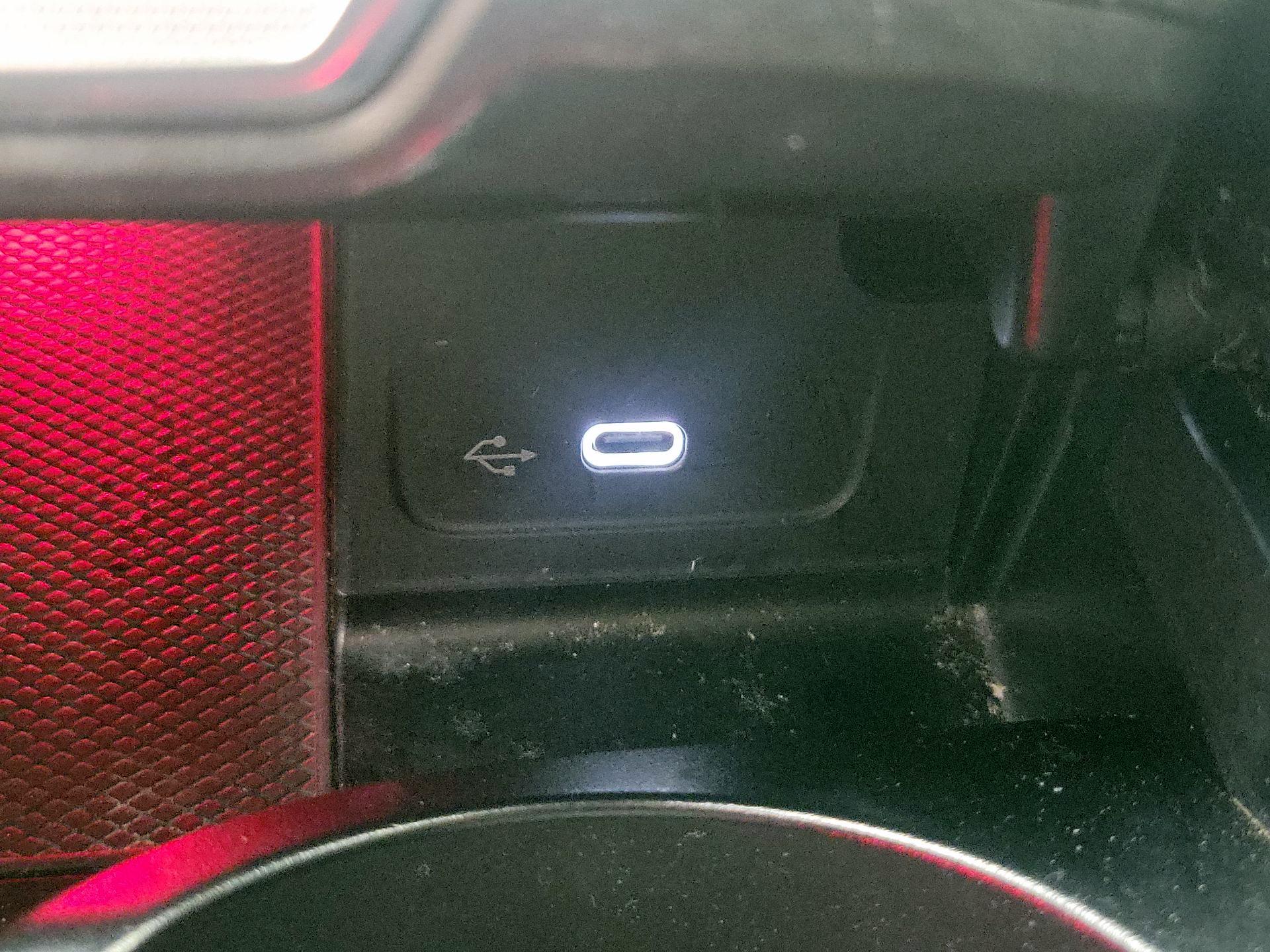 Thumbnail: 2023 Mercedes-Benz C-Class - 18