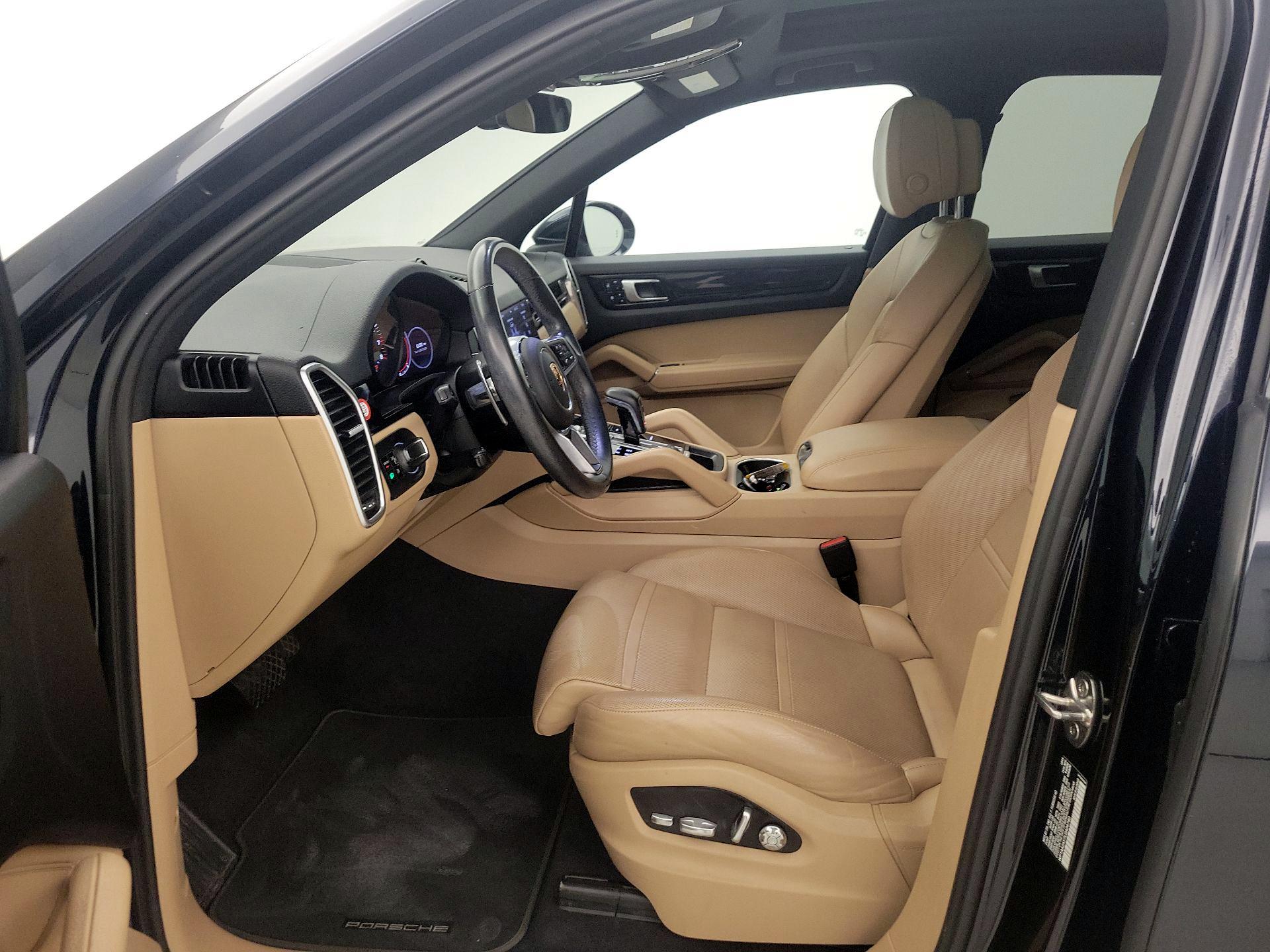 Thumbnail: 2020 Porsche Cayenne - 11