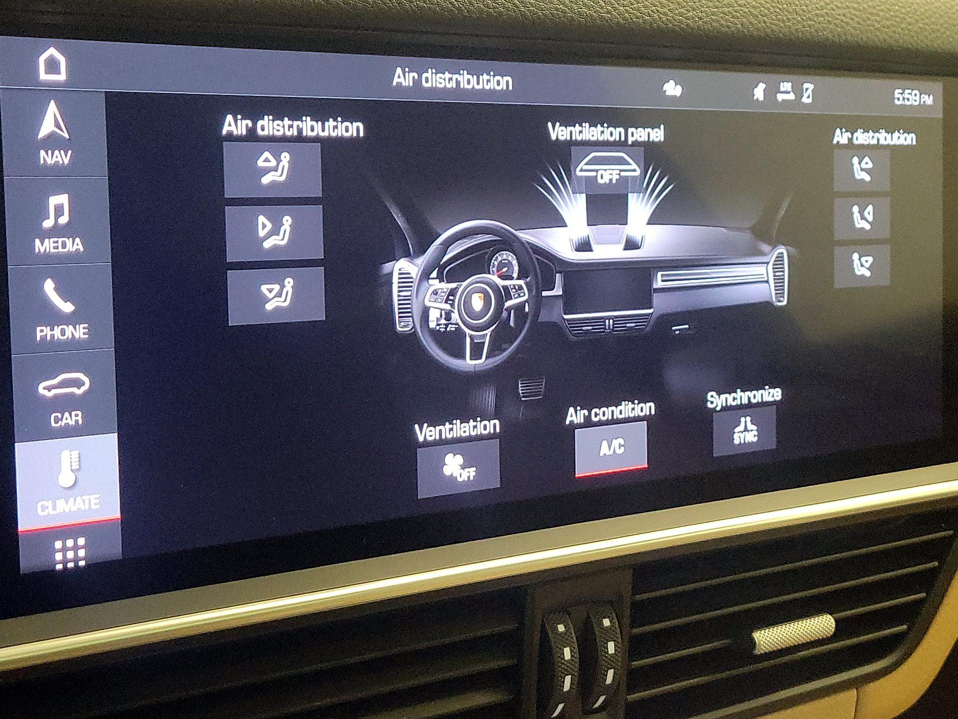 Thumbnail: 2020 Porsche Cayenne - 15