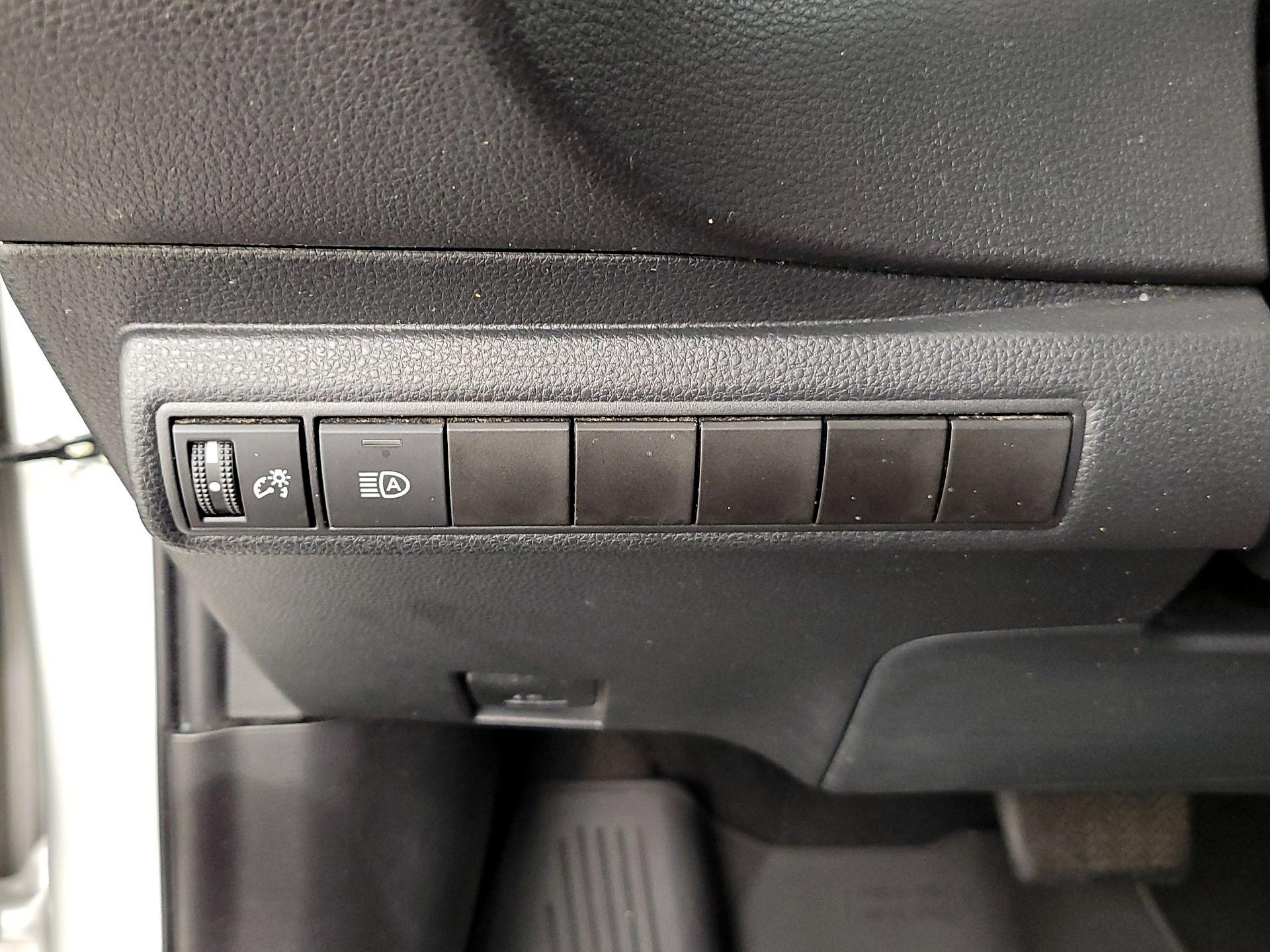 Thumbnail: 2021 Toyota Corolla - 13