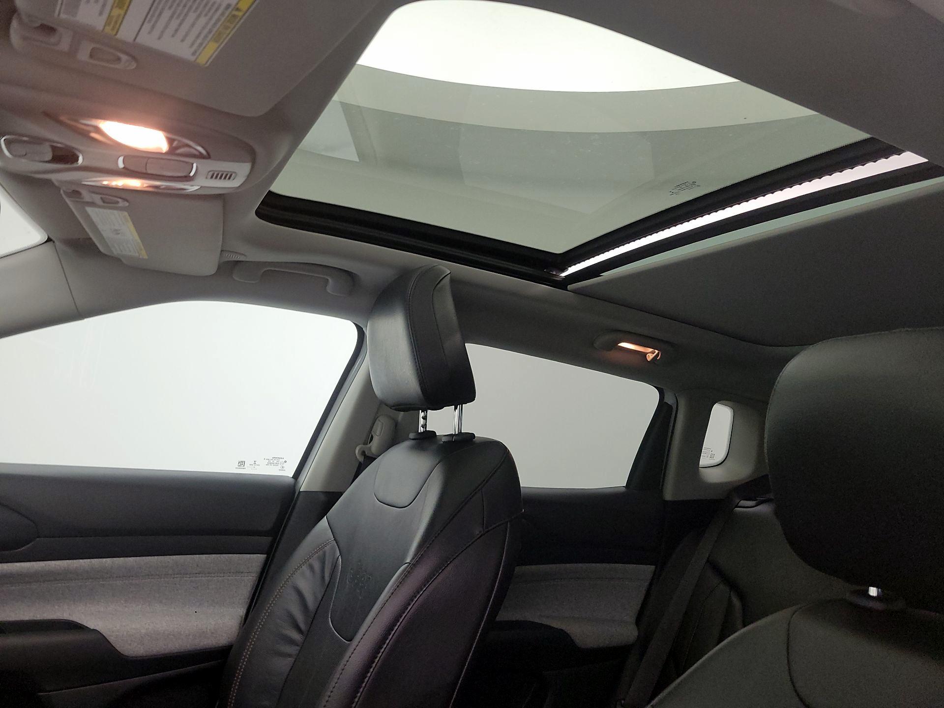 Thumbnail: 2022 Jeep Compass - 19