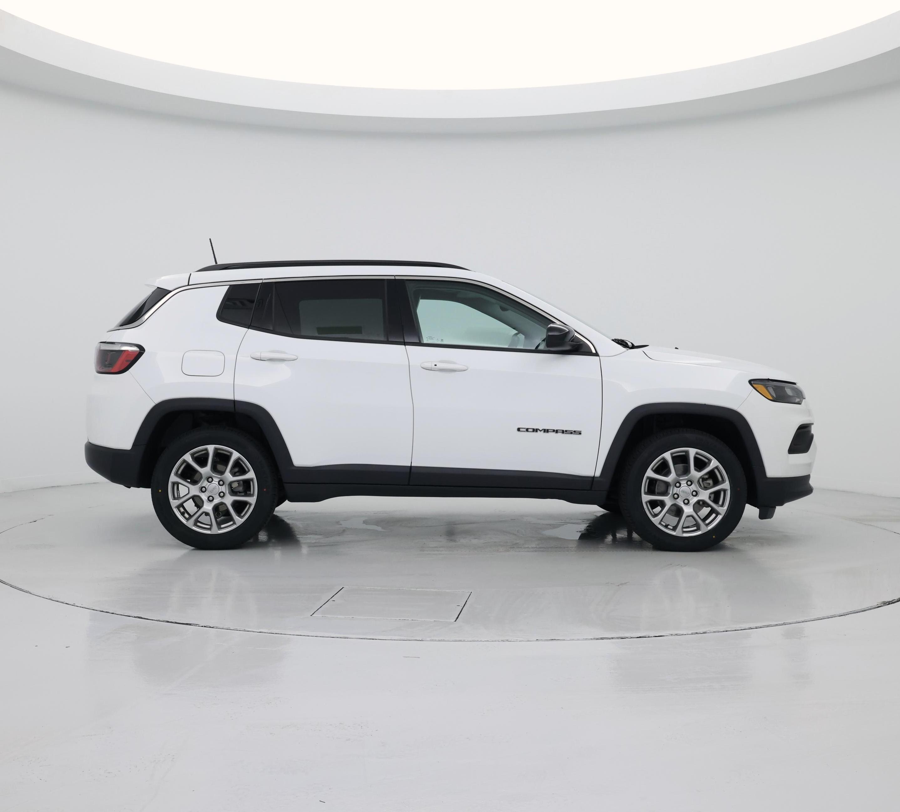 Thumbnail: 2022 Jeep Compass - 7