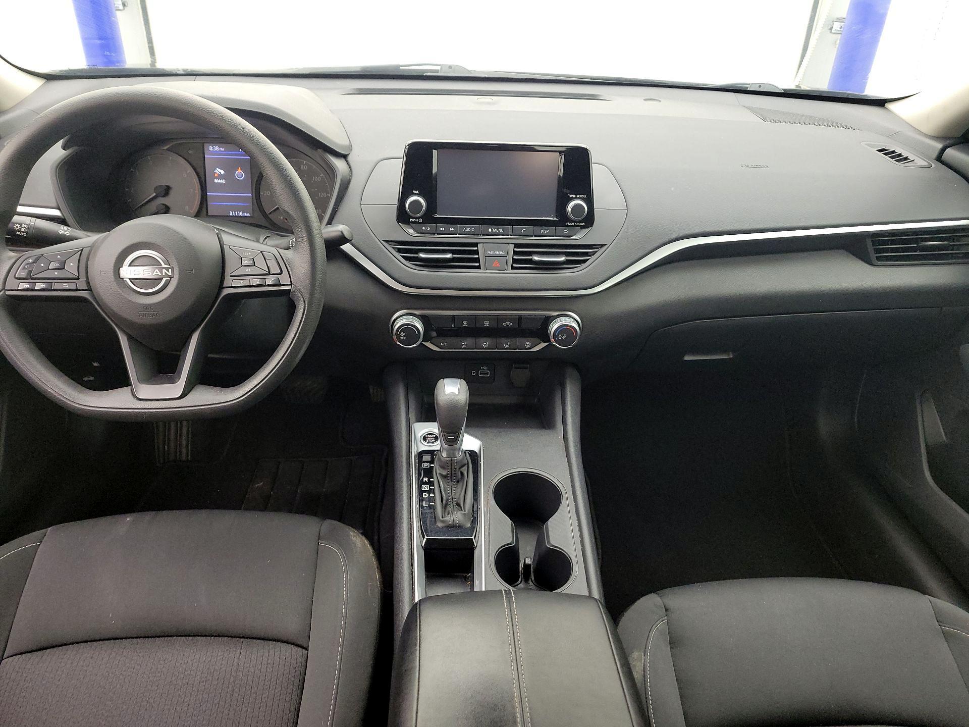 Thumbnail: 2023 Nissan Altima - 9