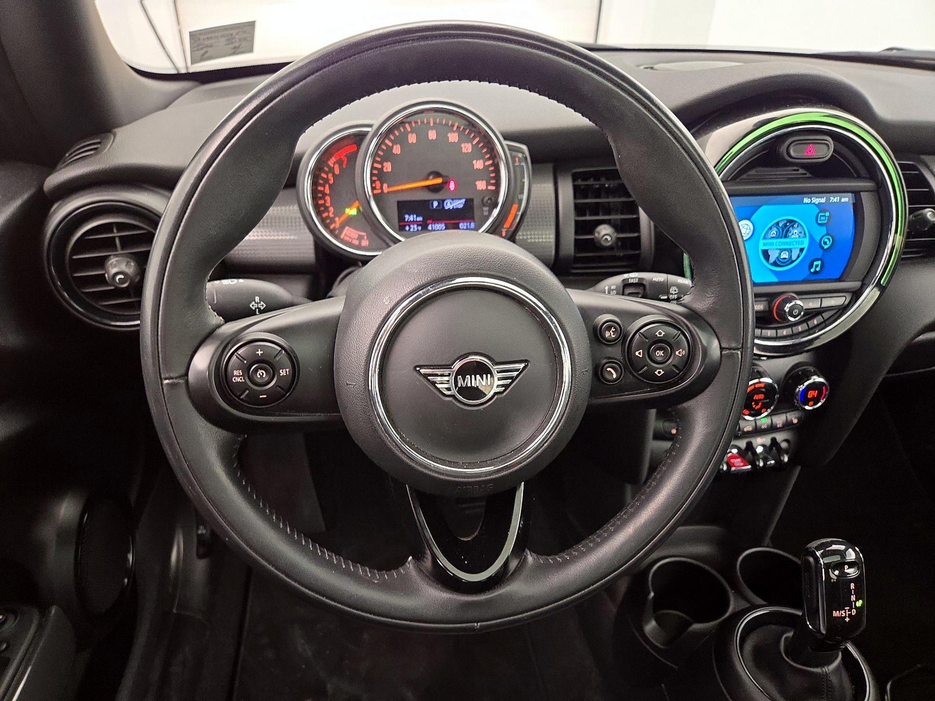 Thumbnail: 2020 MINI Cooper Hardtop - 10