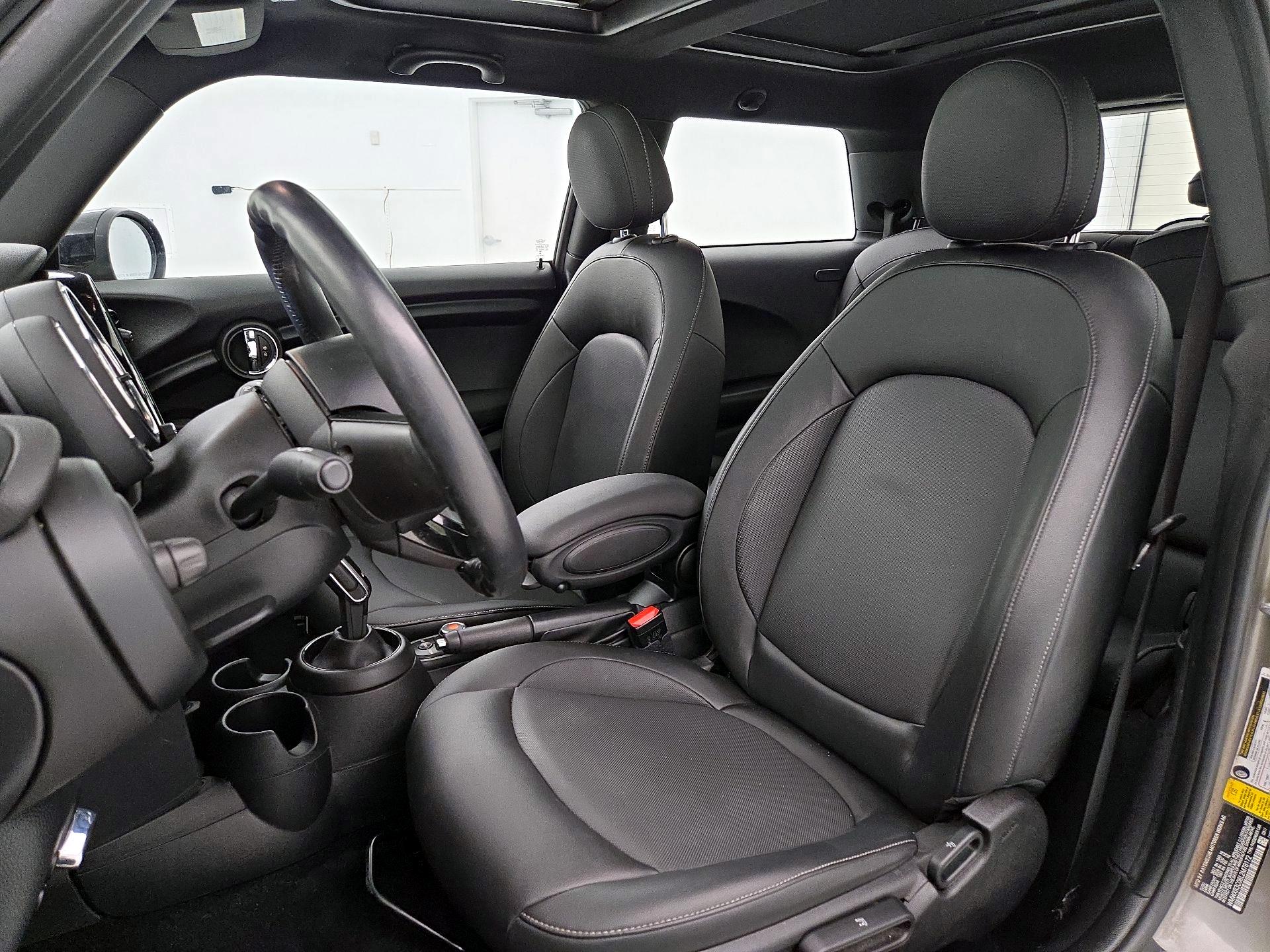 Thumbnail: 2020 MINI Cooper Hardtop - 11