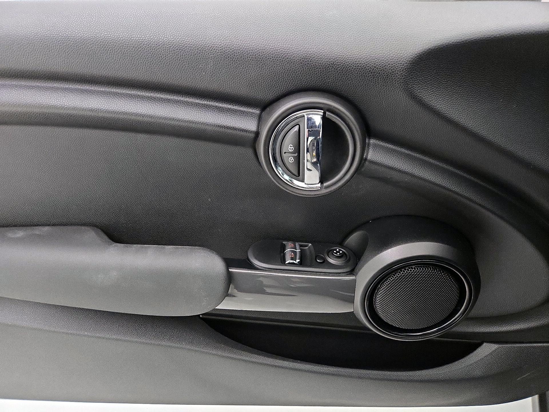 Thumbnail: 2020 MINI Cooper Hardtop - 12