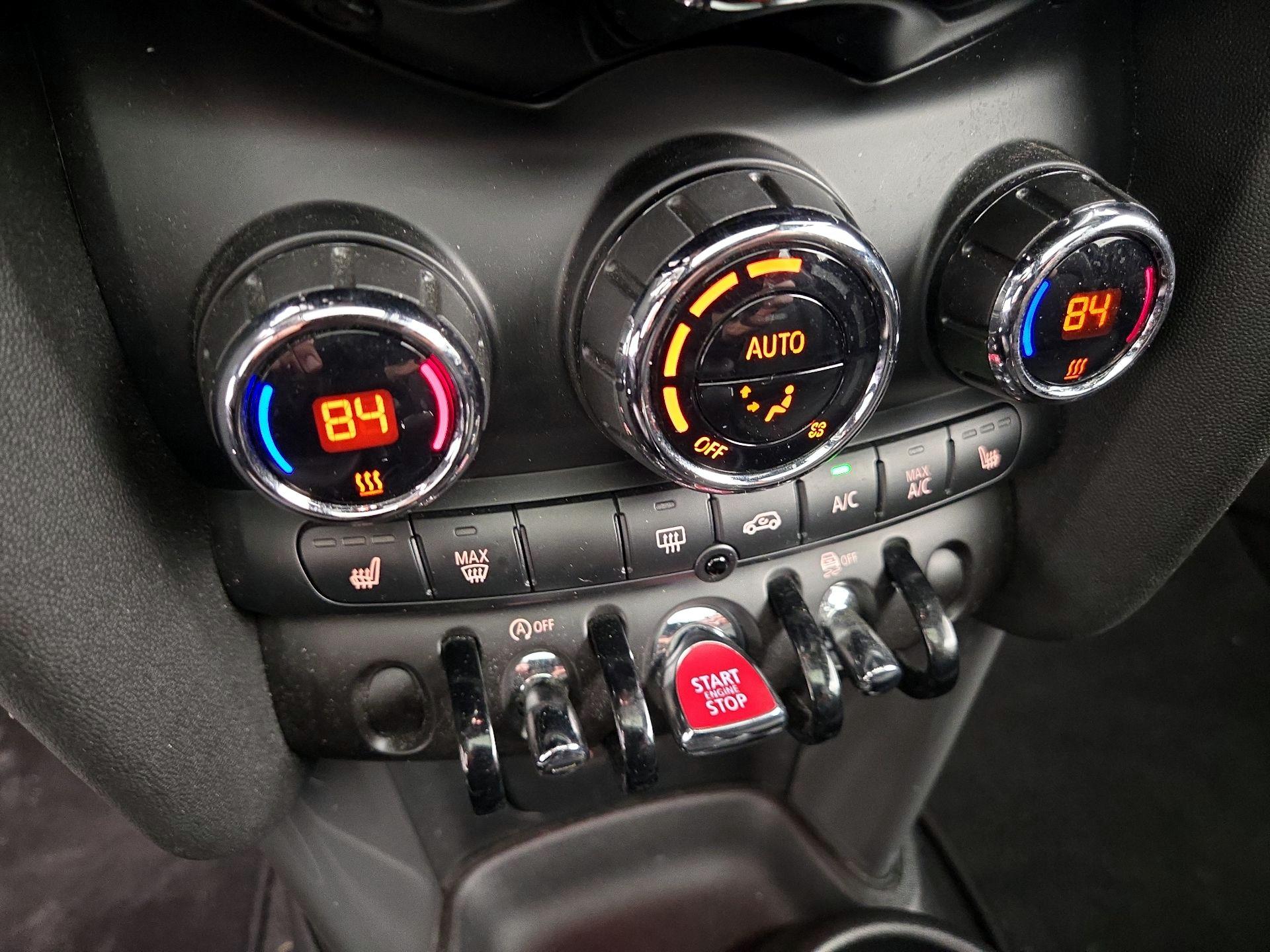 Thumbnail: 2020 MINI Cooper Hardtop - 16