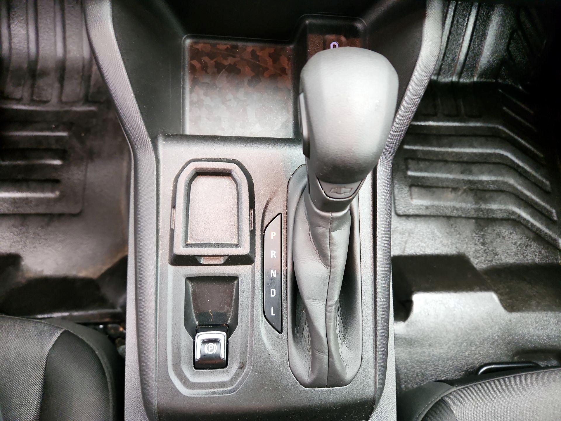 Thumbnail: 2023 Chevrolet Colorado - 17