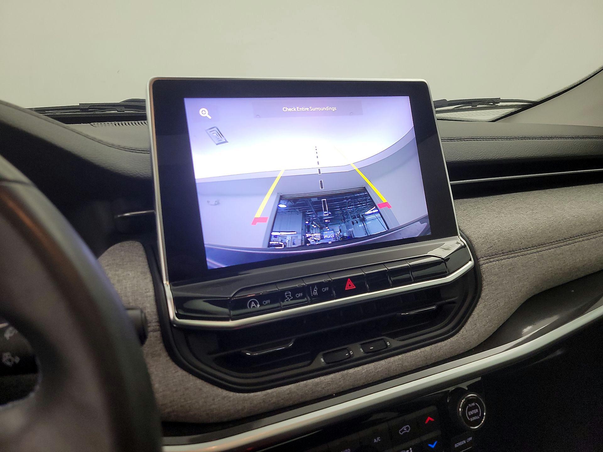 Thumbnail: 2022 Jeep Compass - 14