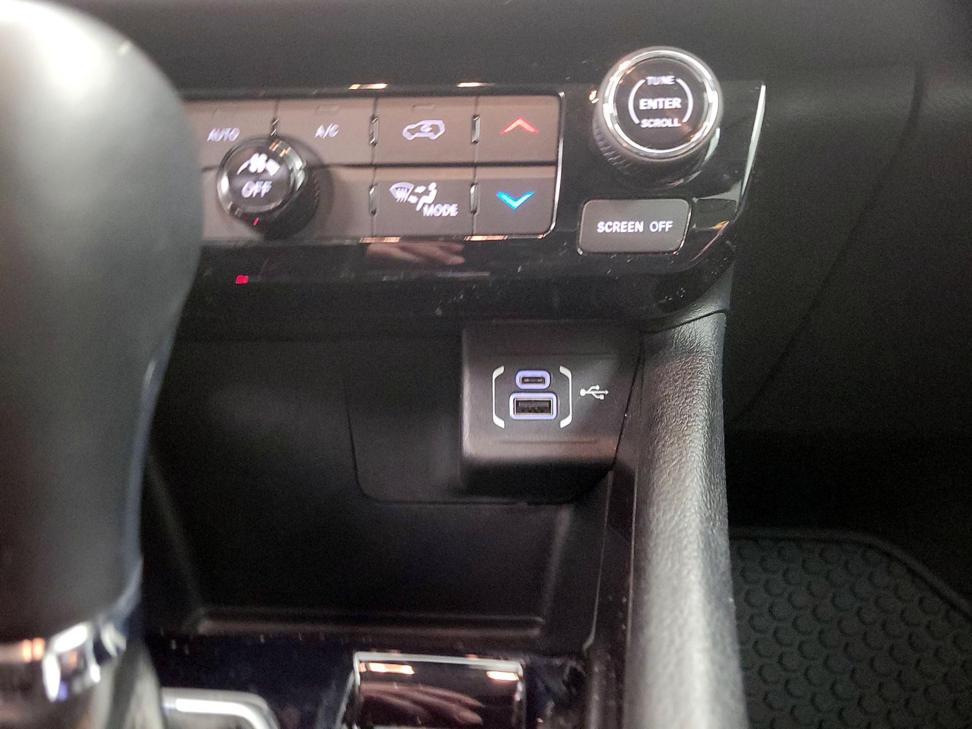 Thumbnail: 2022 Jeep Compass - 18