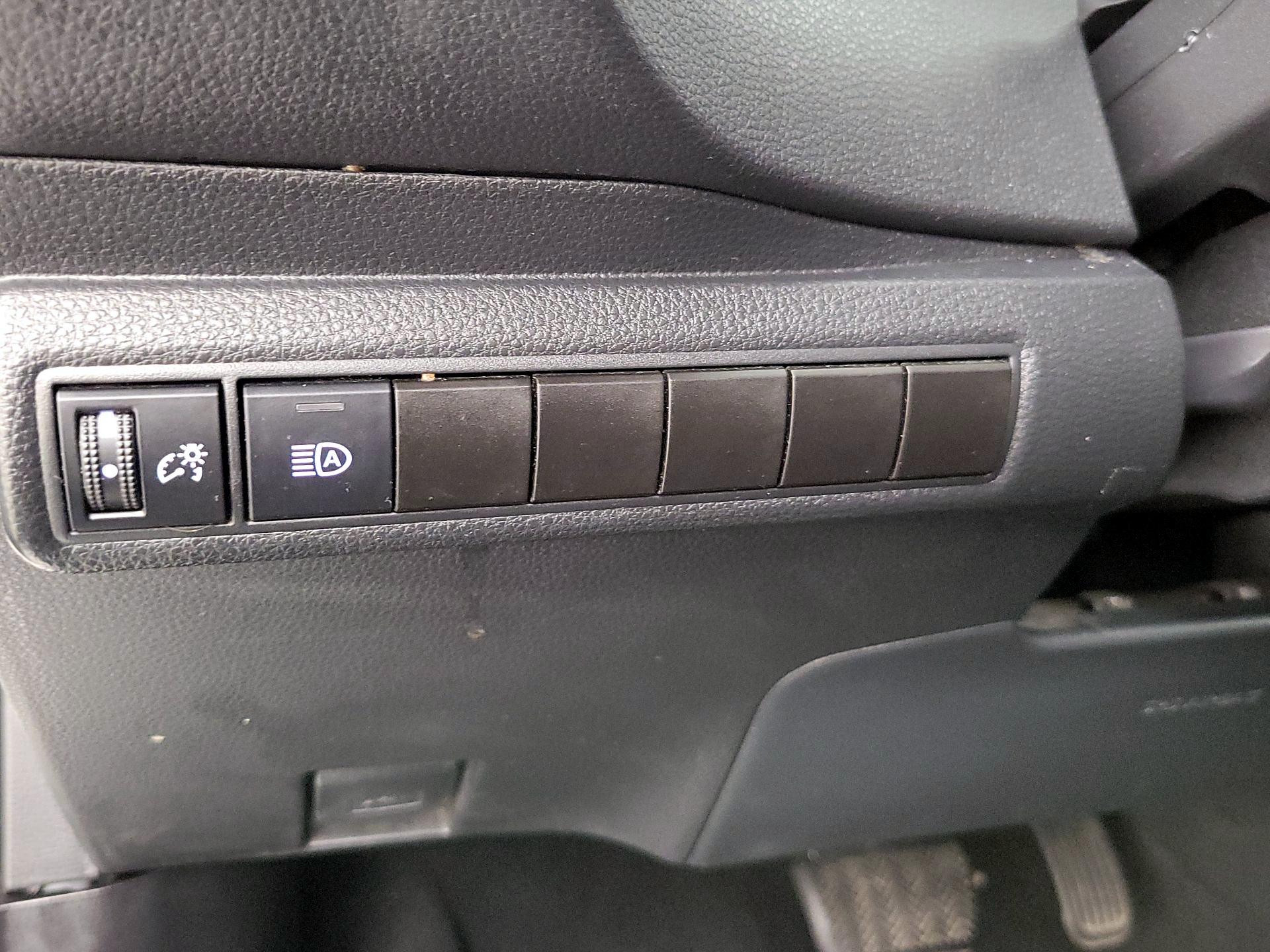 Thumbnail: 2021 Toyota Corolla - 13