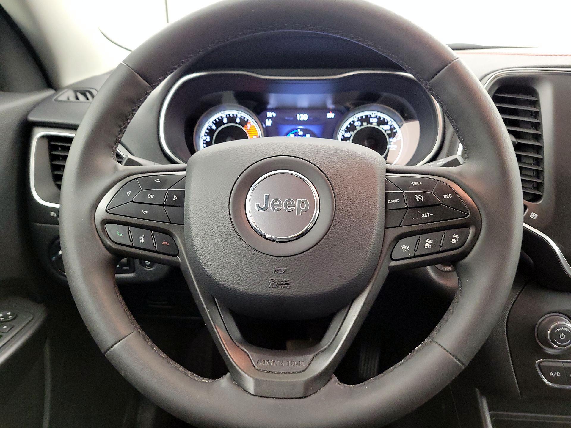 Thumbnail: 2022 Jeep Cherokee - 10