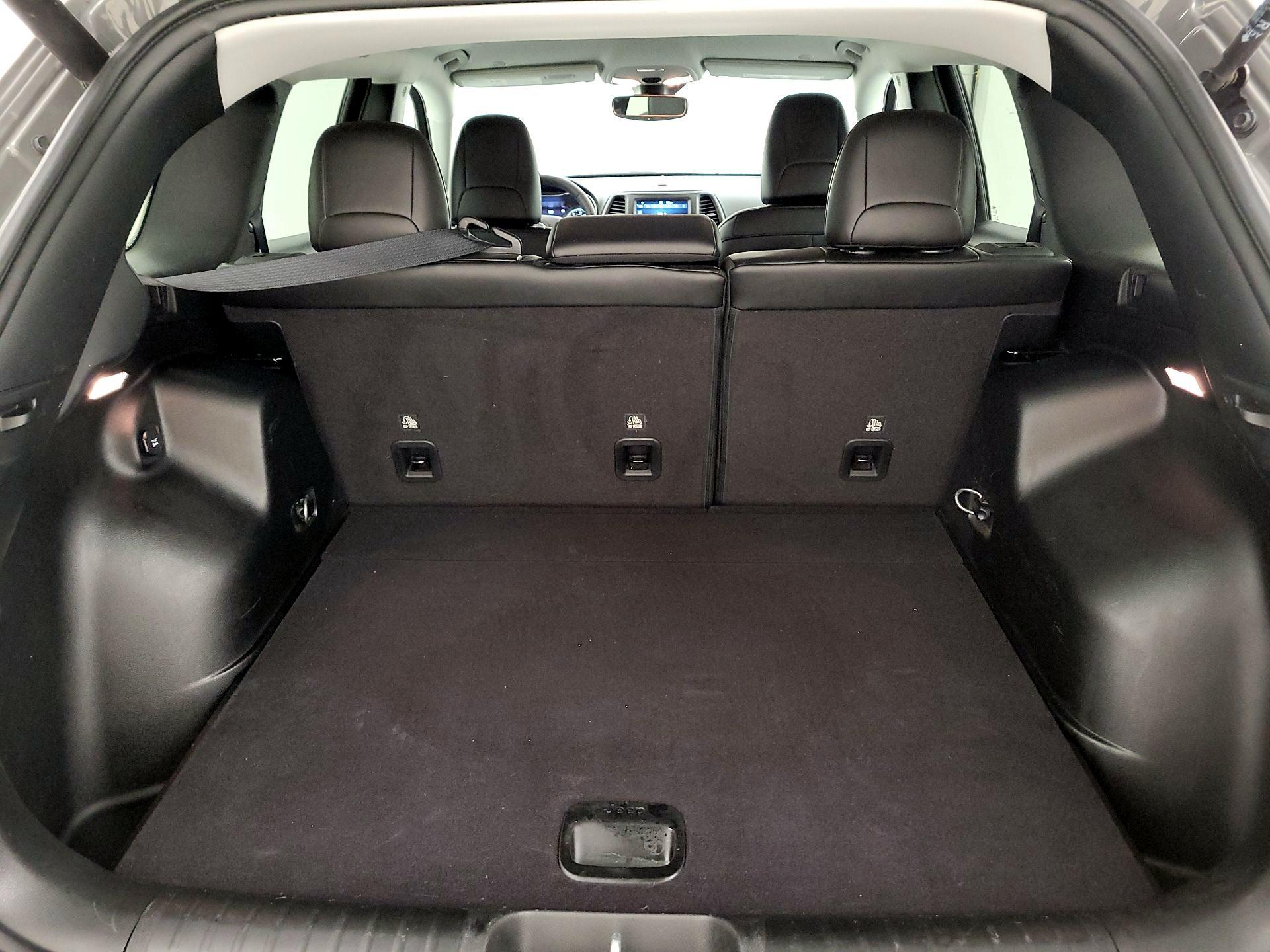 Thumbnail: 2022 Jeep Cherokee - 20