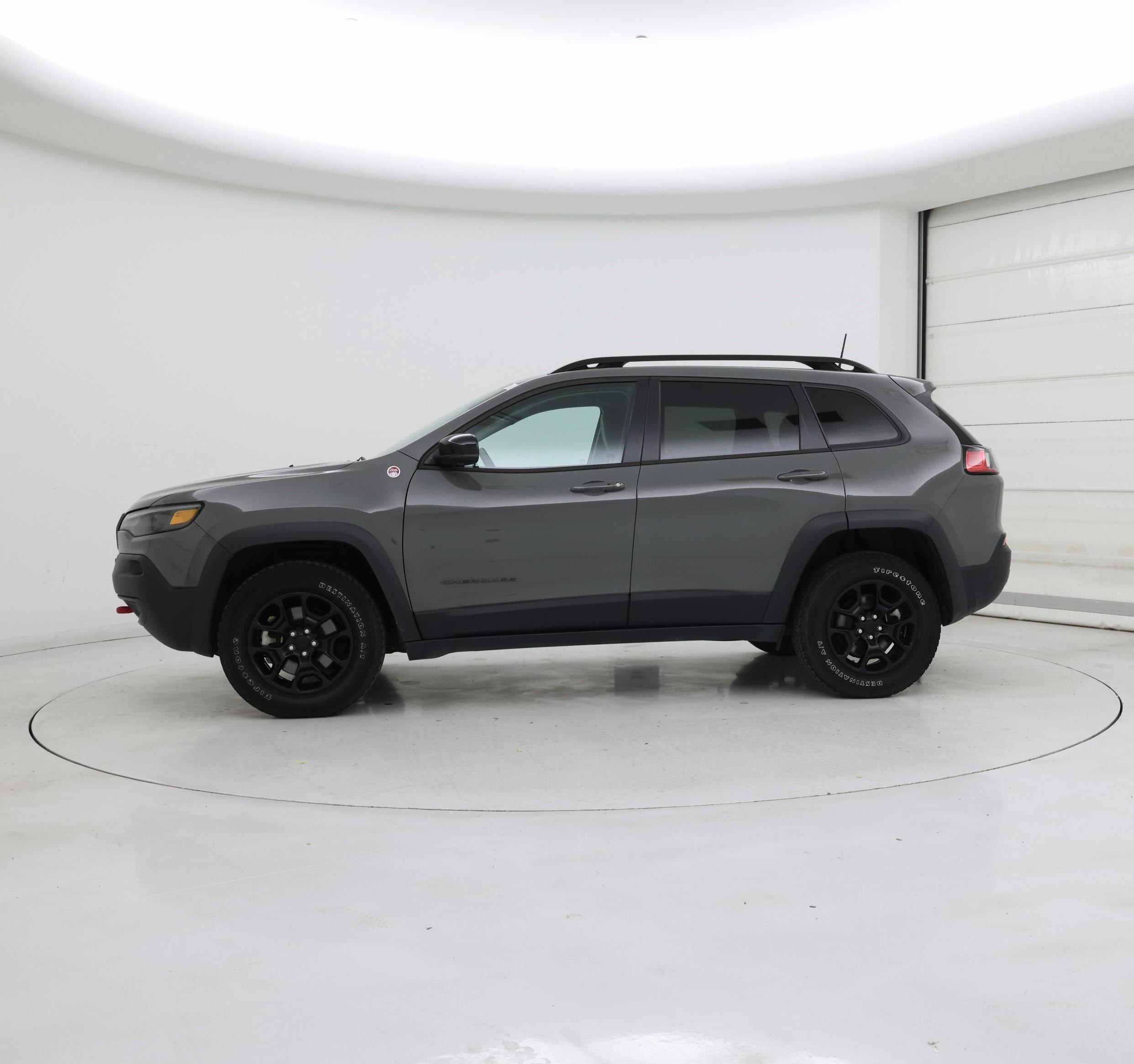 Thumbnail: 2022 Jeep Cherokee - 3