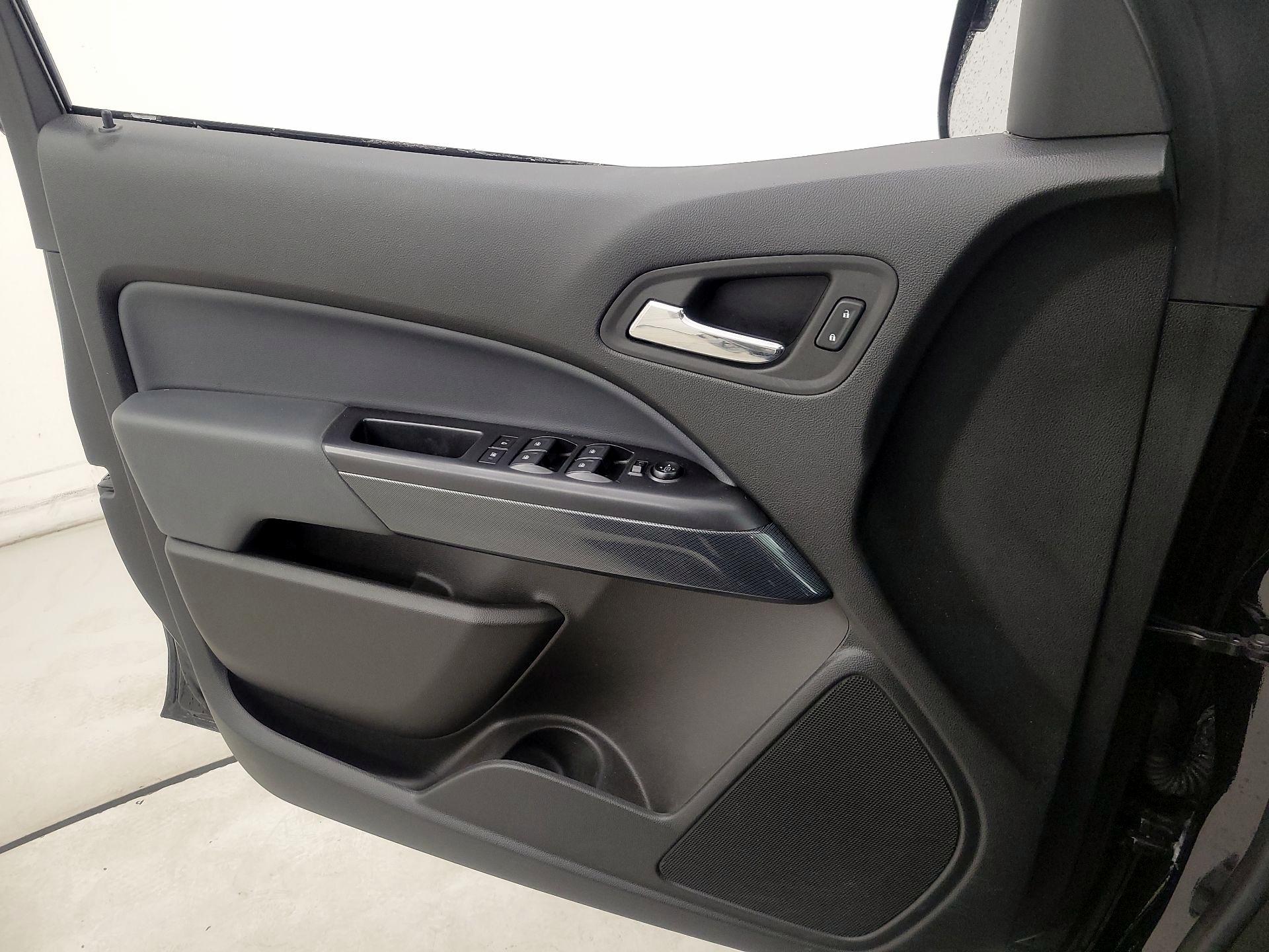 Thumbnail: 2022 Chevrolet Colorado - 12