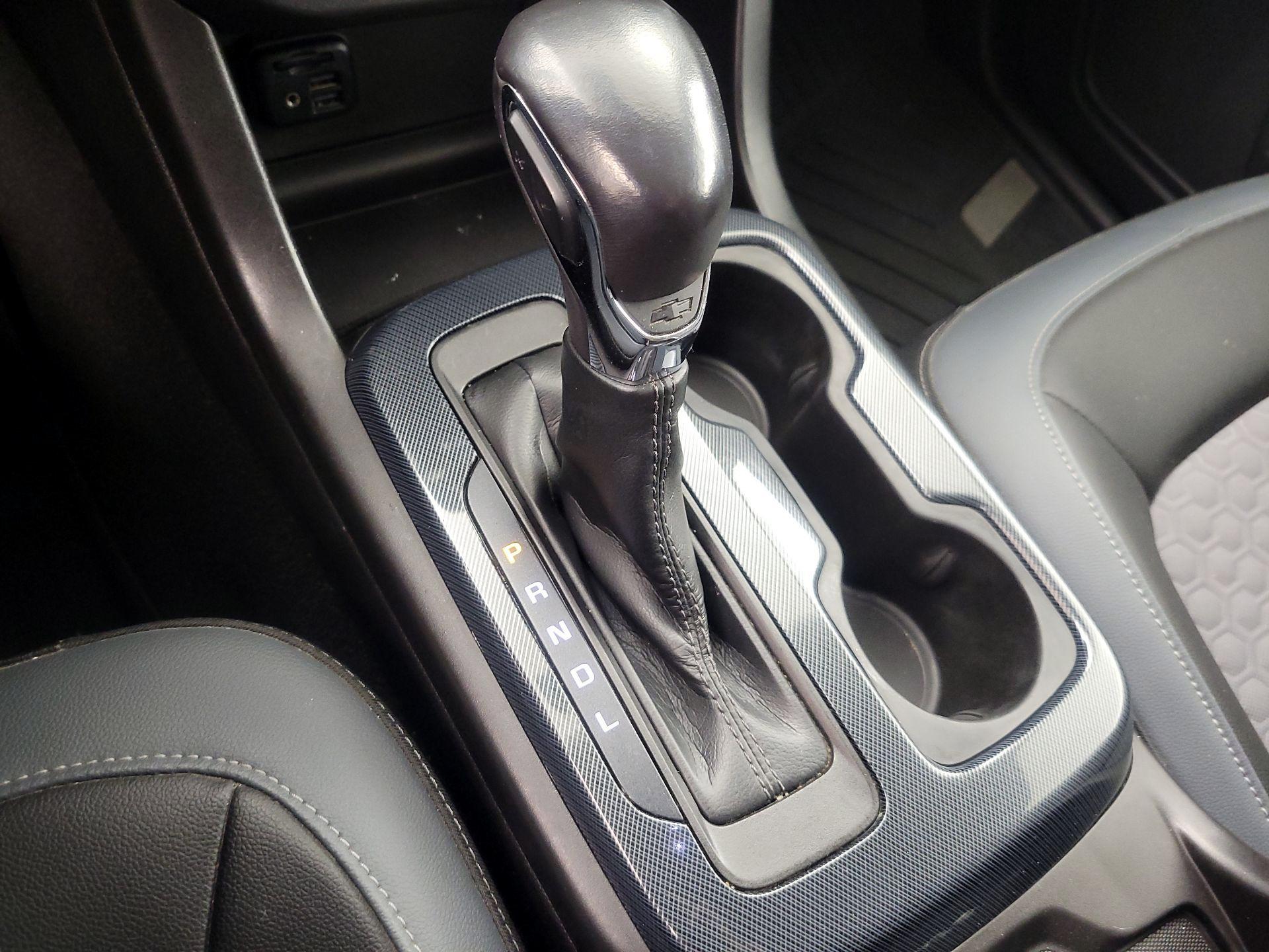 Thumbnail: 2022 Chevrolet Colorado - 18