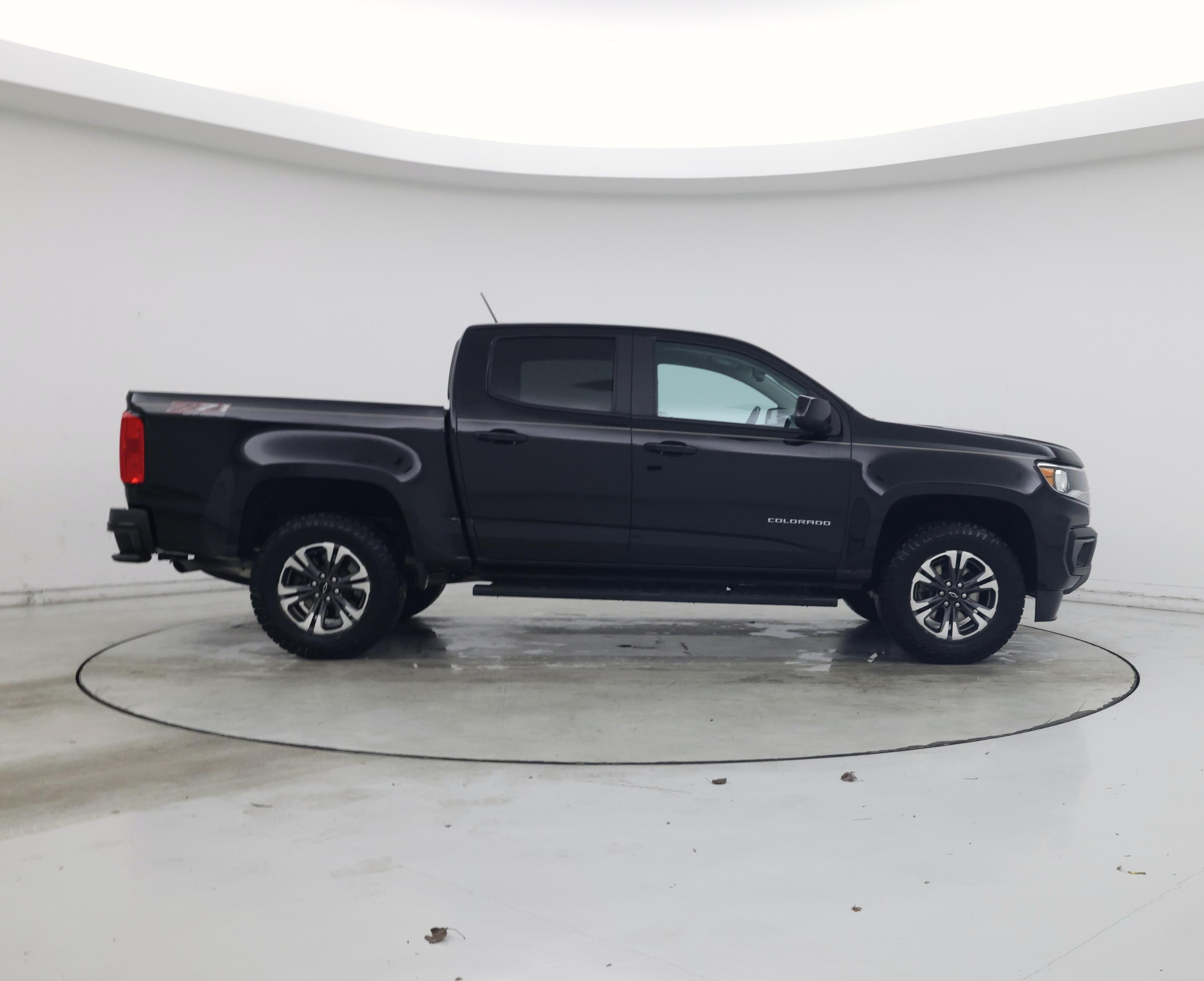 Thumbnail: 2022 Chevrolet Colorado - 7