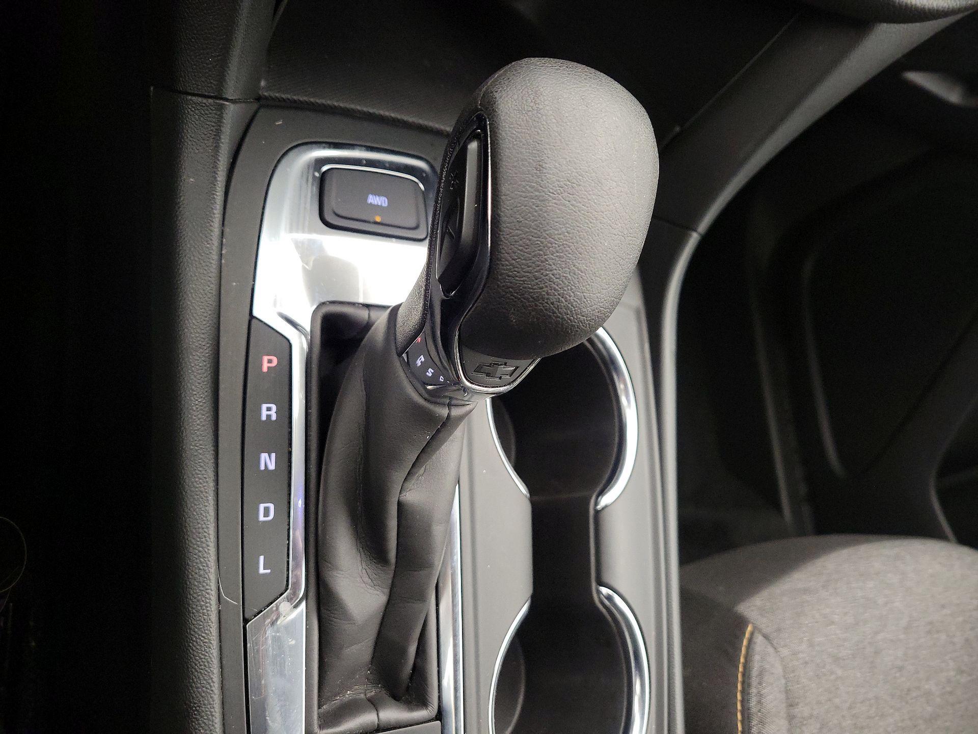 Thumbnail: 2022 Chevrolet Equinox - 17