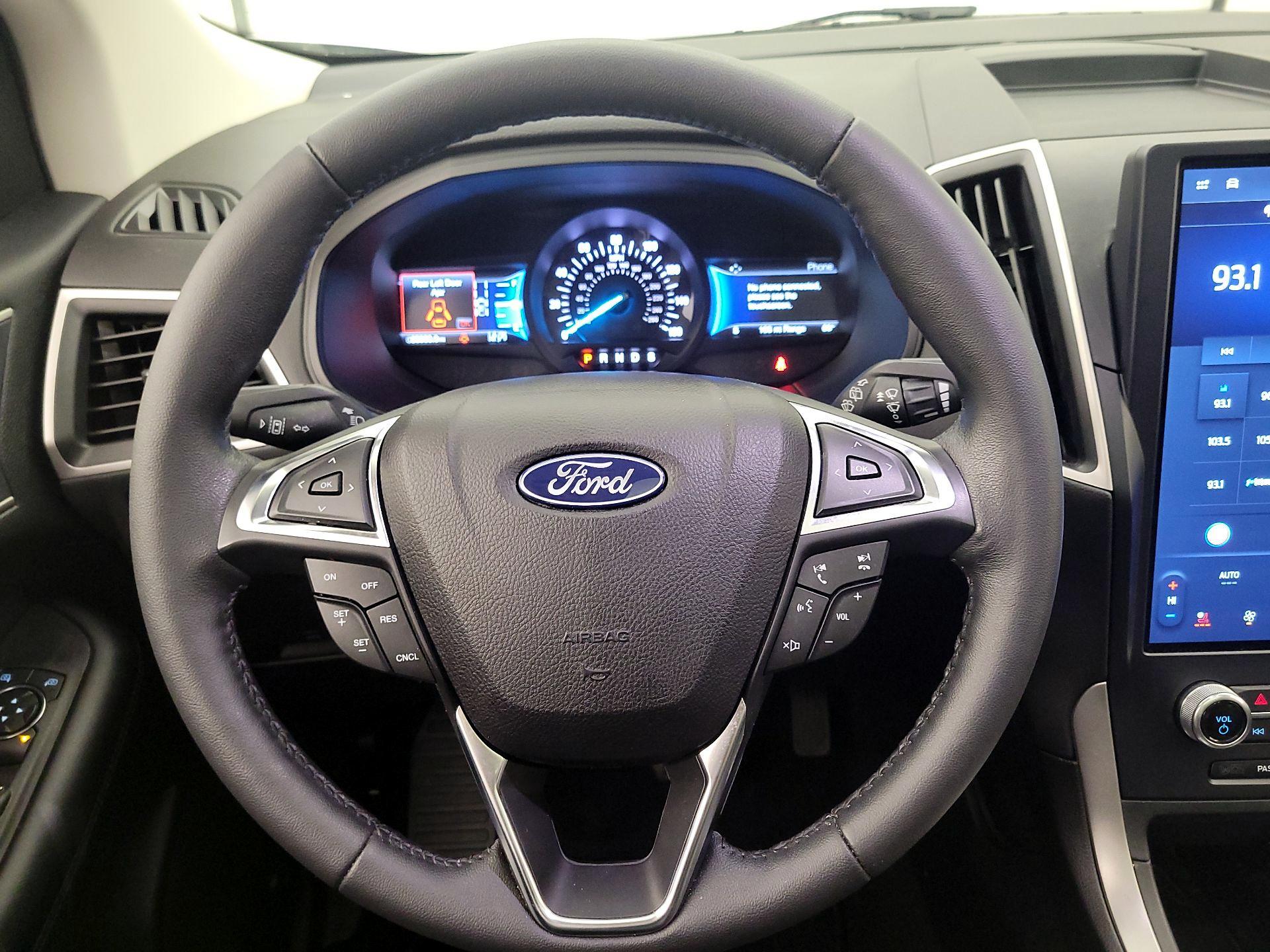 Thumbnail: 2022 Ford Edge - 10