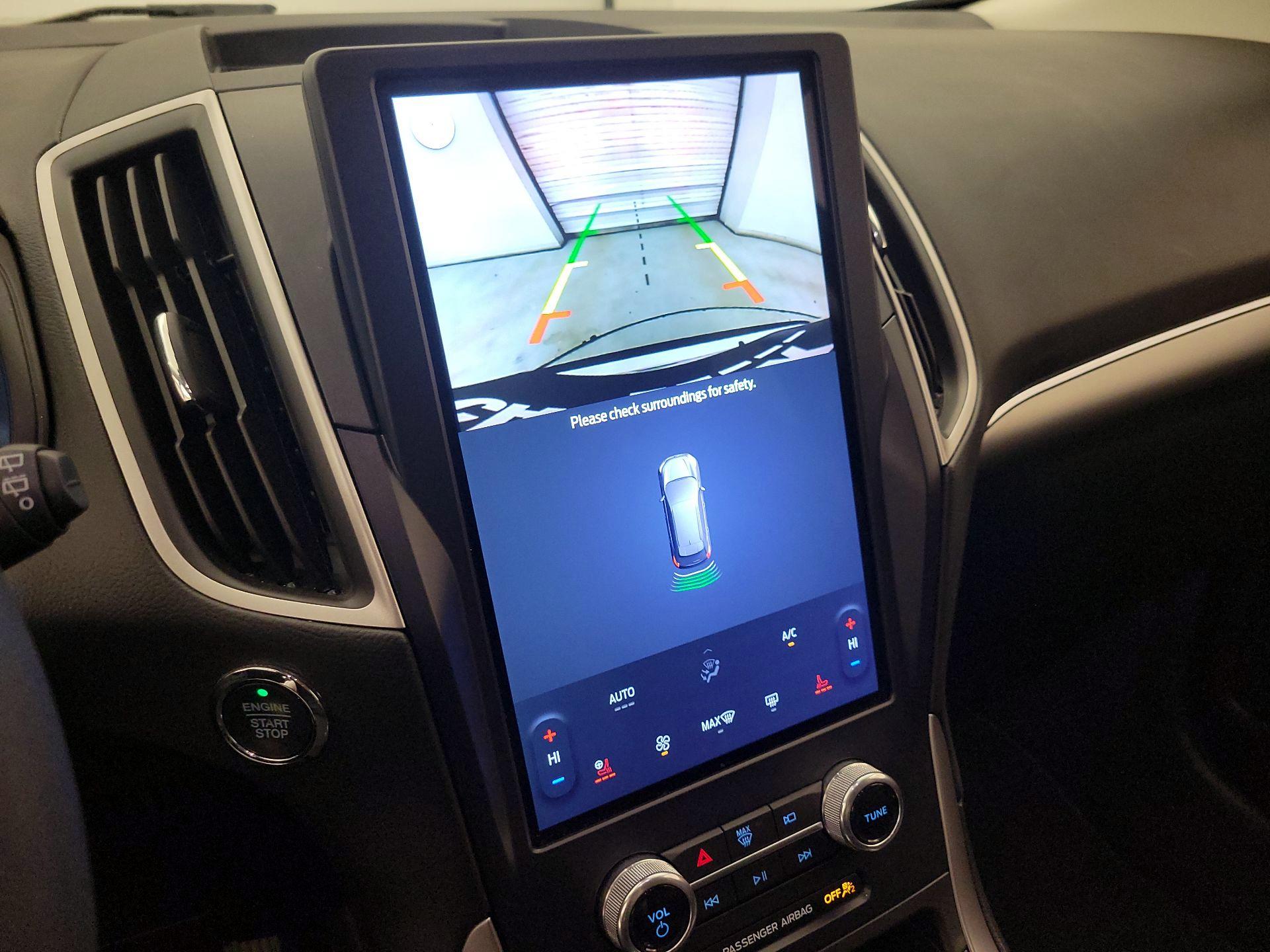 Thumbnail: 2022 Ford Edge - 14