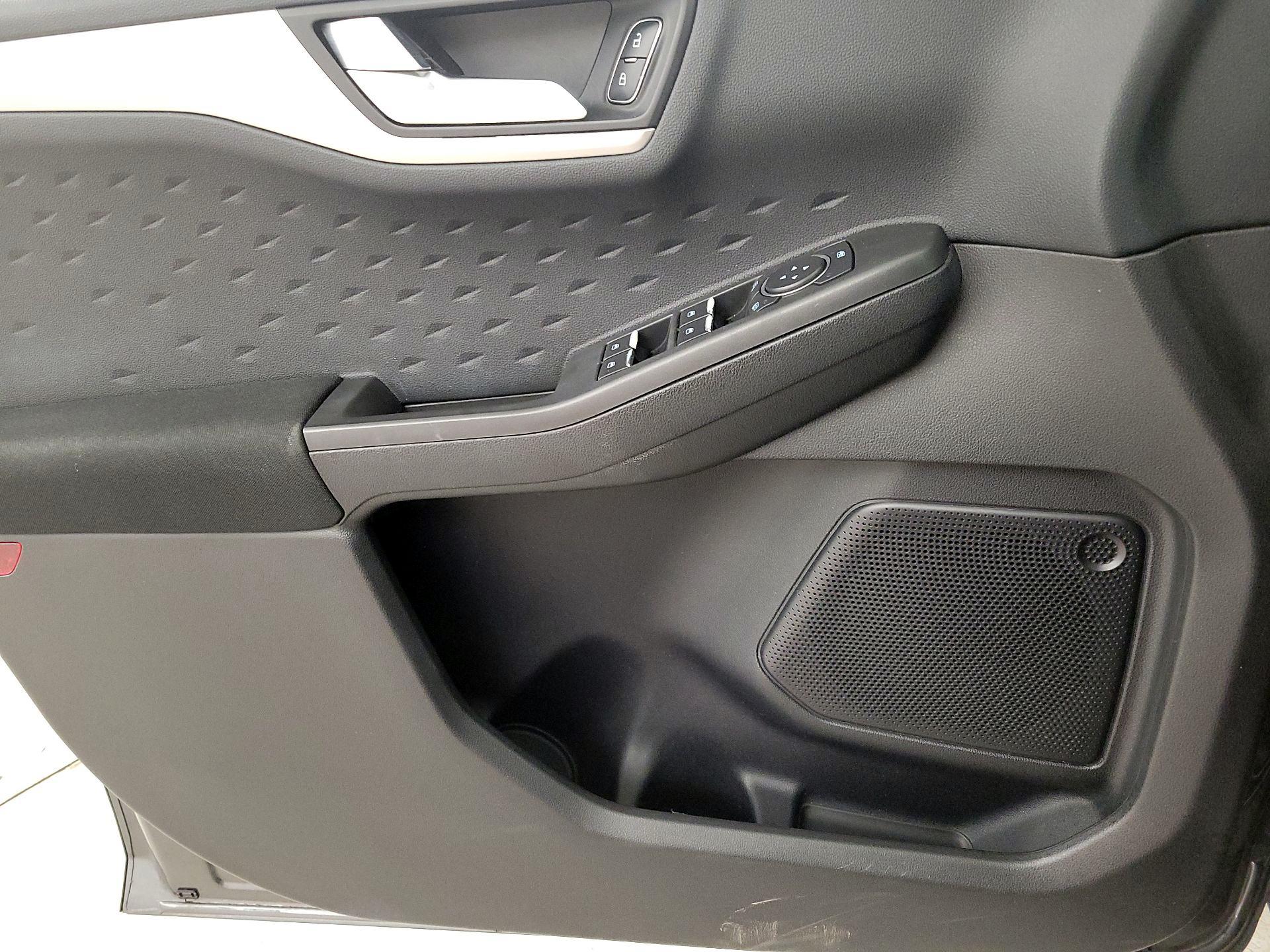 Thumbnail: 2020 Ford Escape - 12