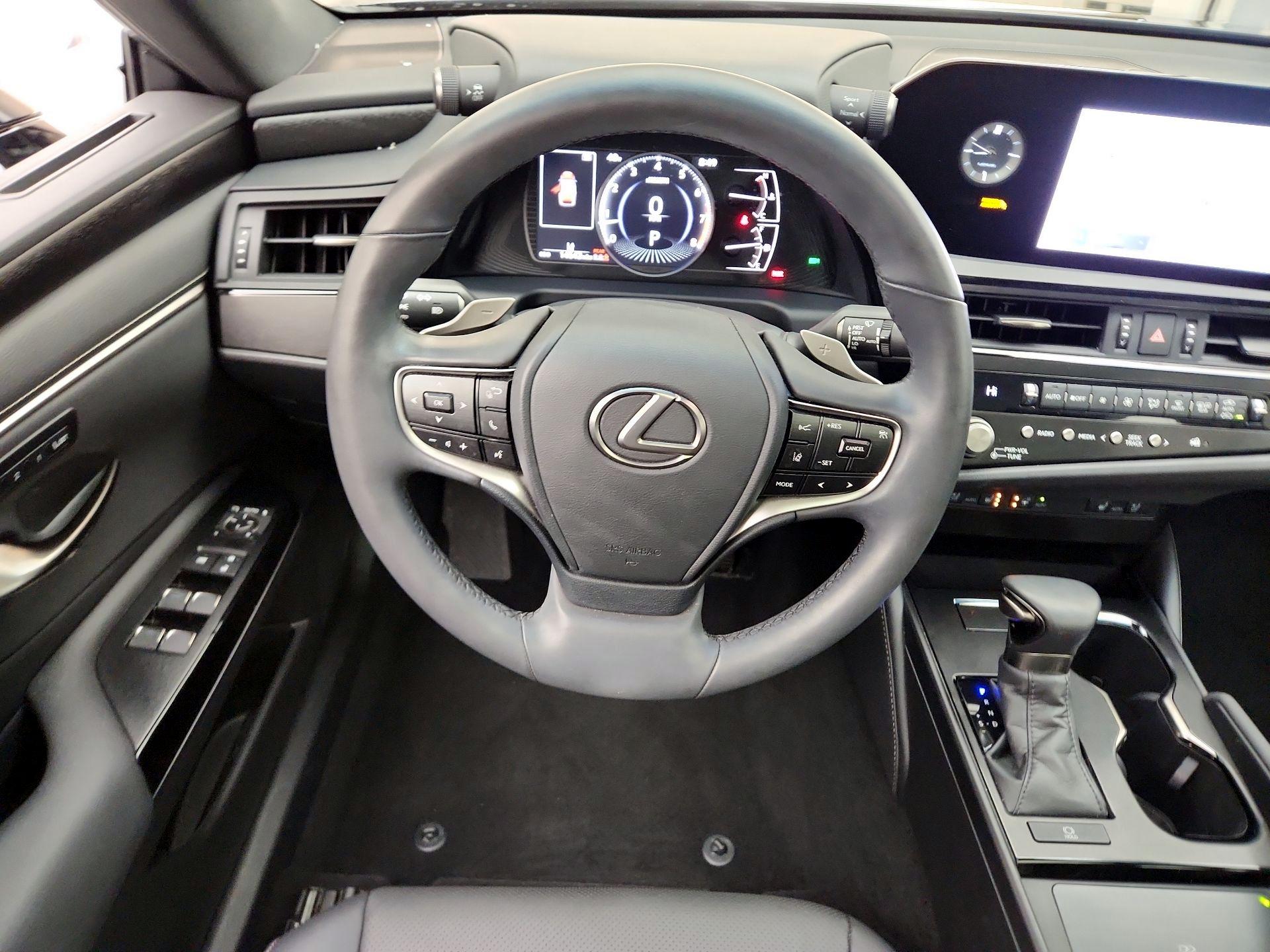 Thumbnail: 2023 Lexus ES - 10