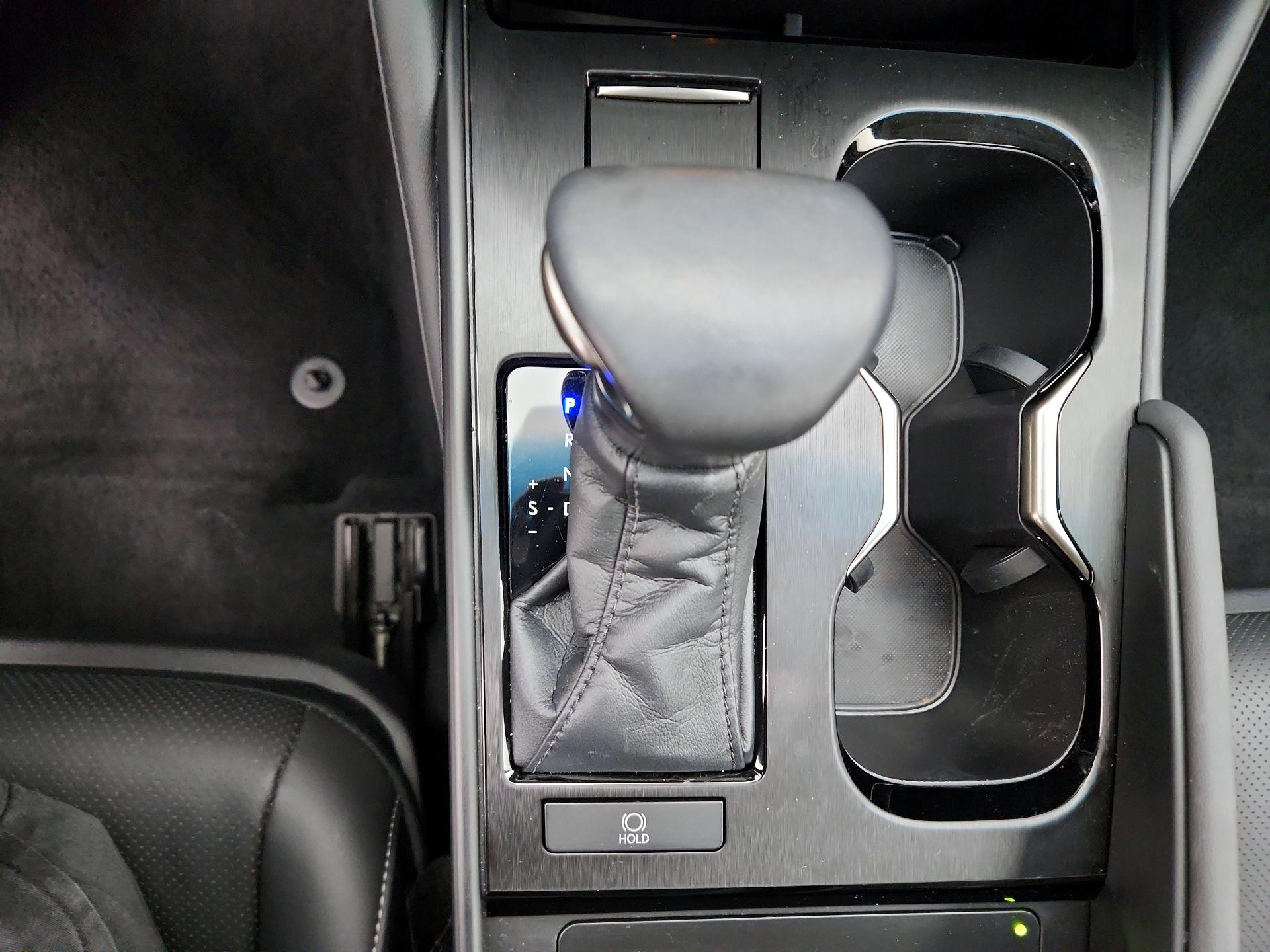 Thumbnail: 2023 Lexus ES - 17