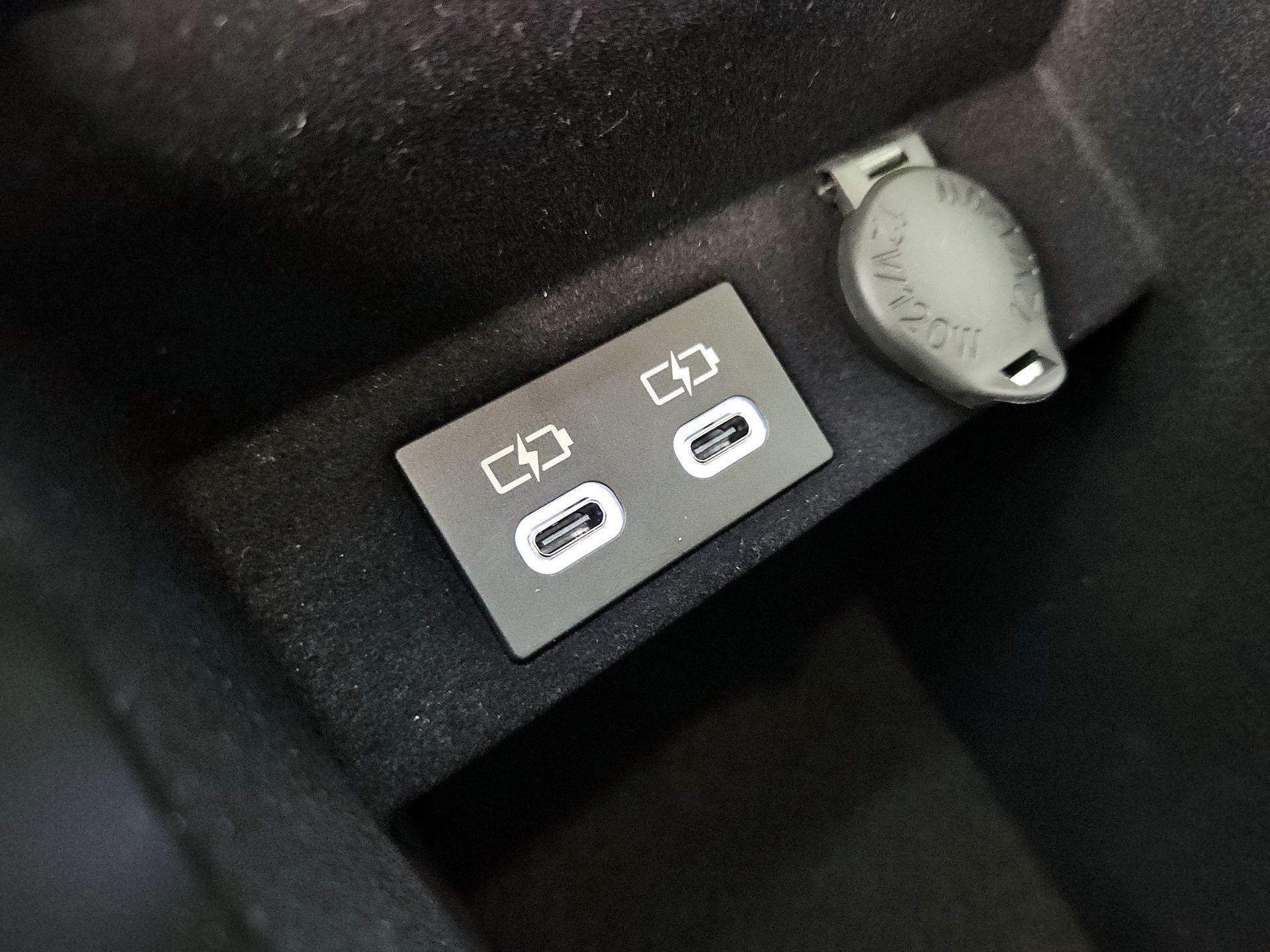 Thumbnail: 2023 Lexus ES - 18