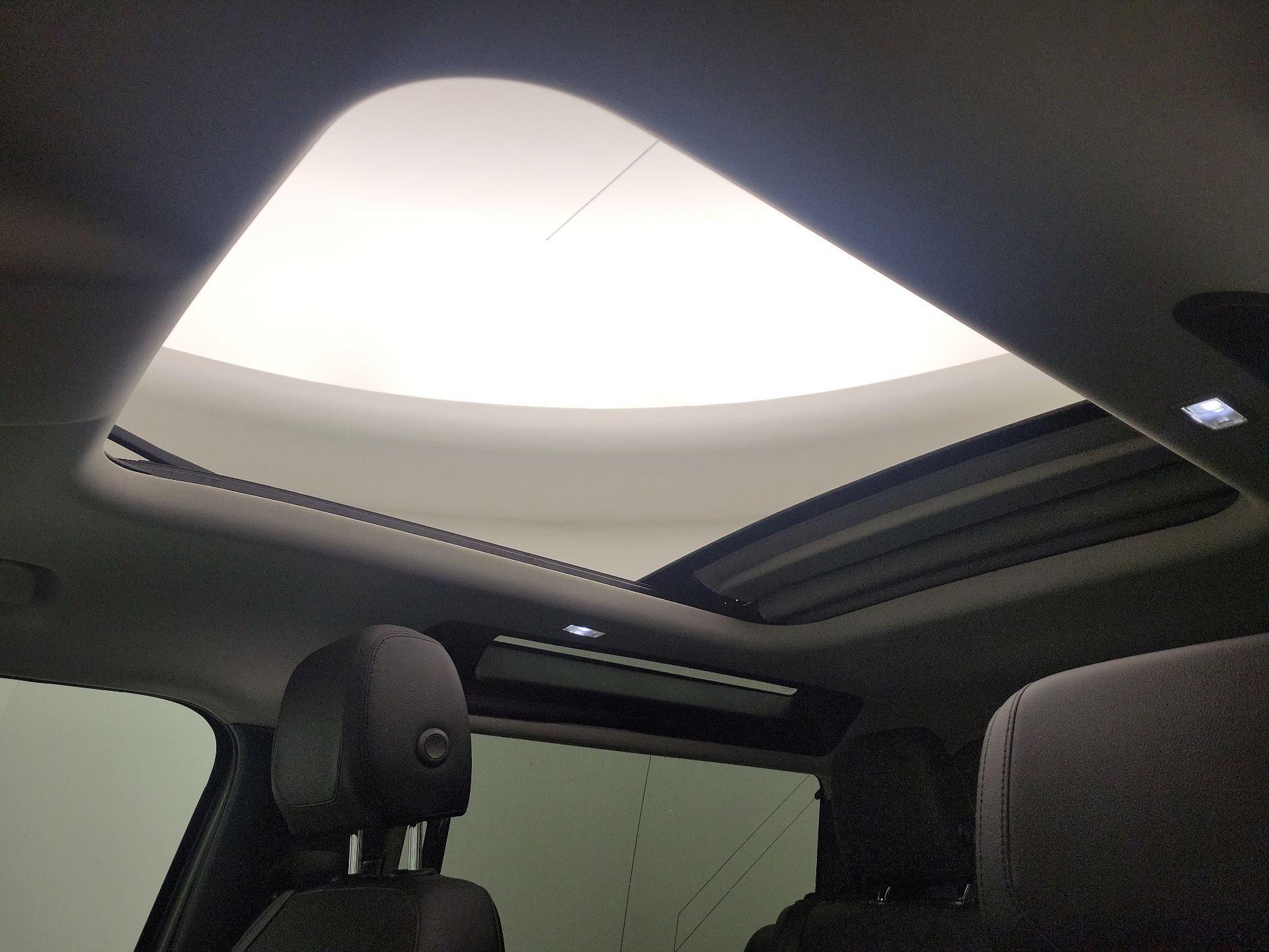 Thumbnail: 2021 Land Rover Defender - 20