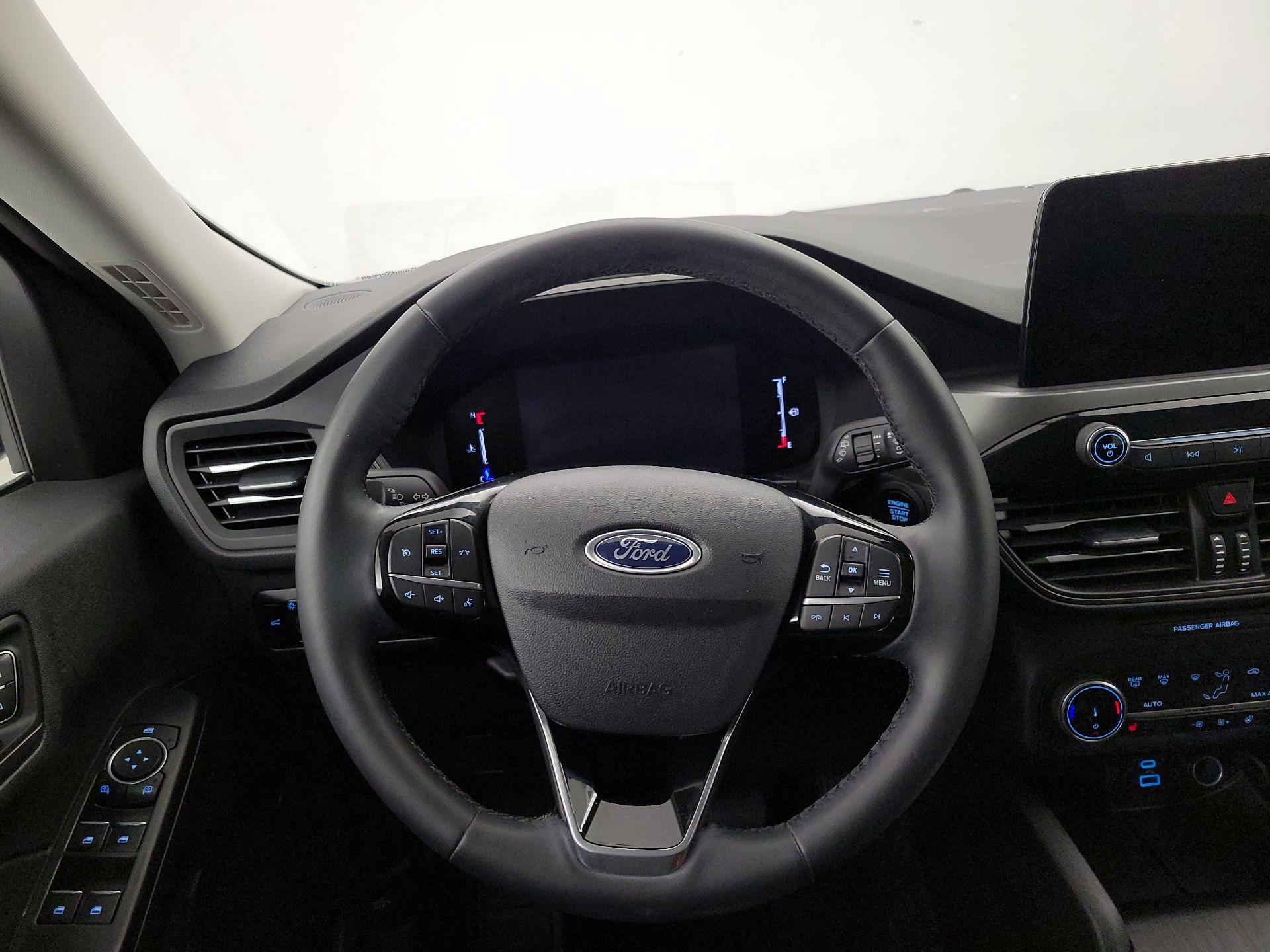 Thumbnail: 2023 Ford Escape - 10