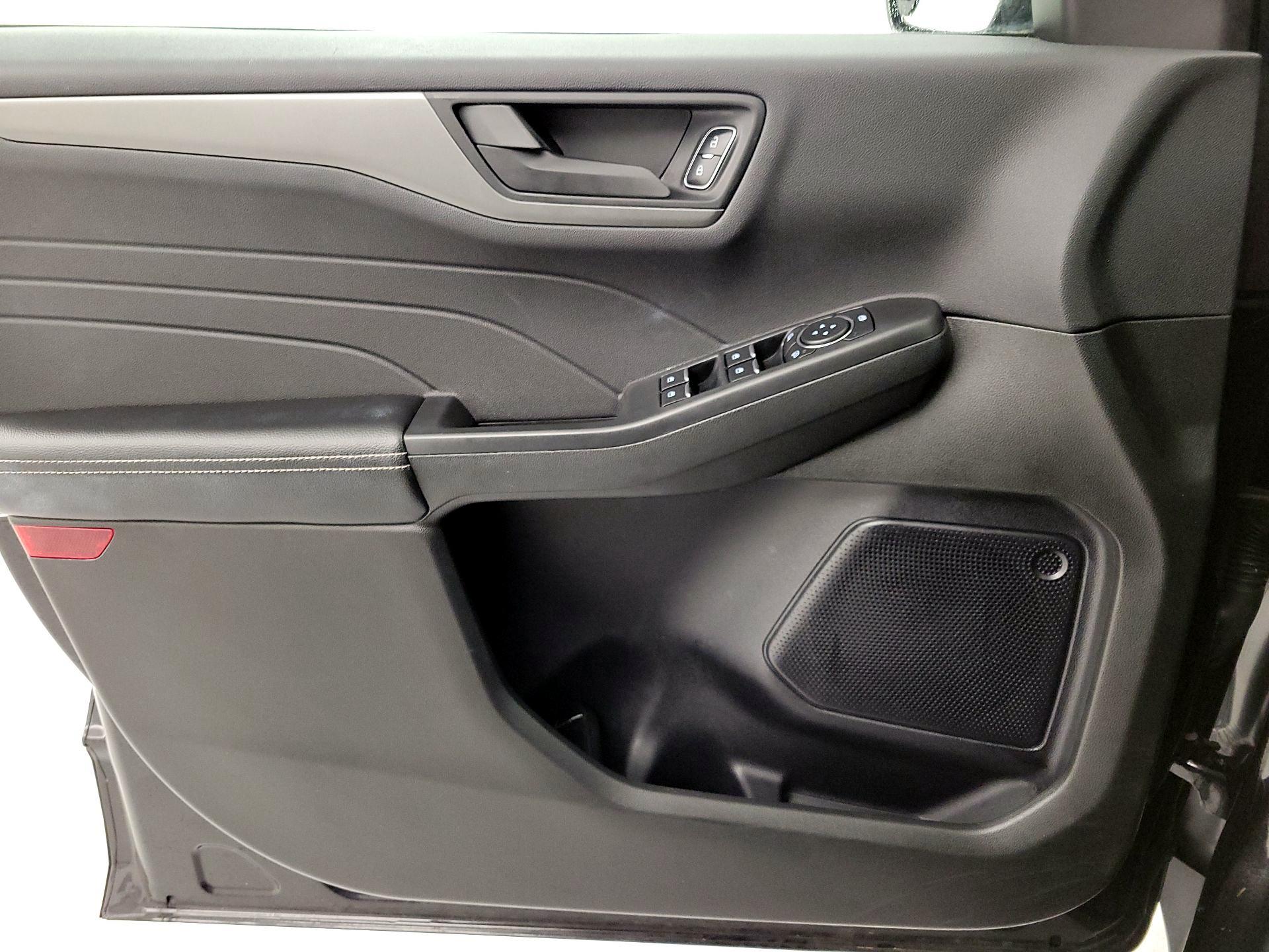 Thumbnail: 2023 Ford Escape - 12