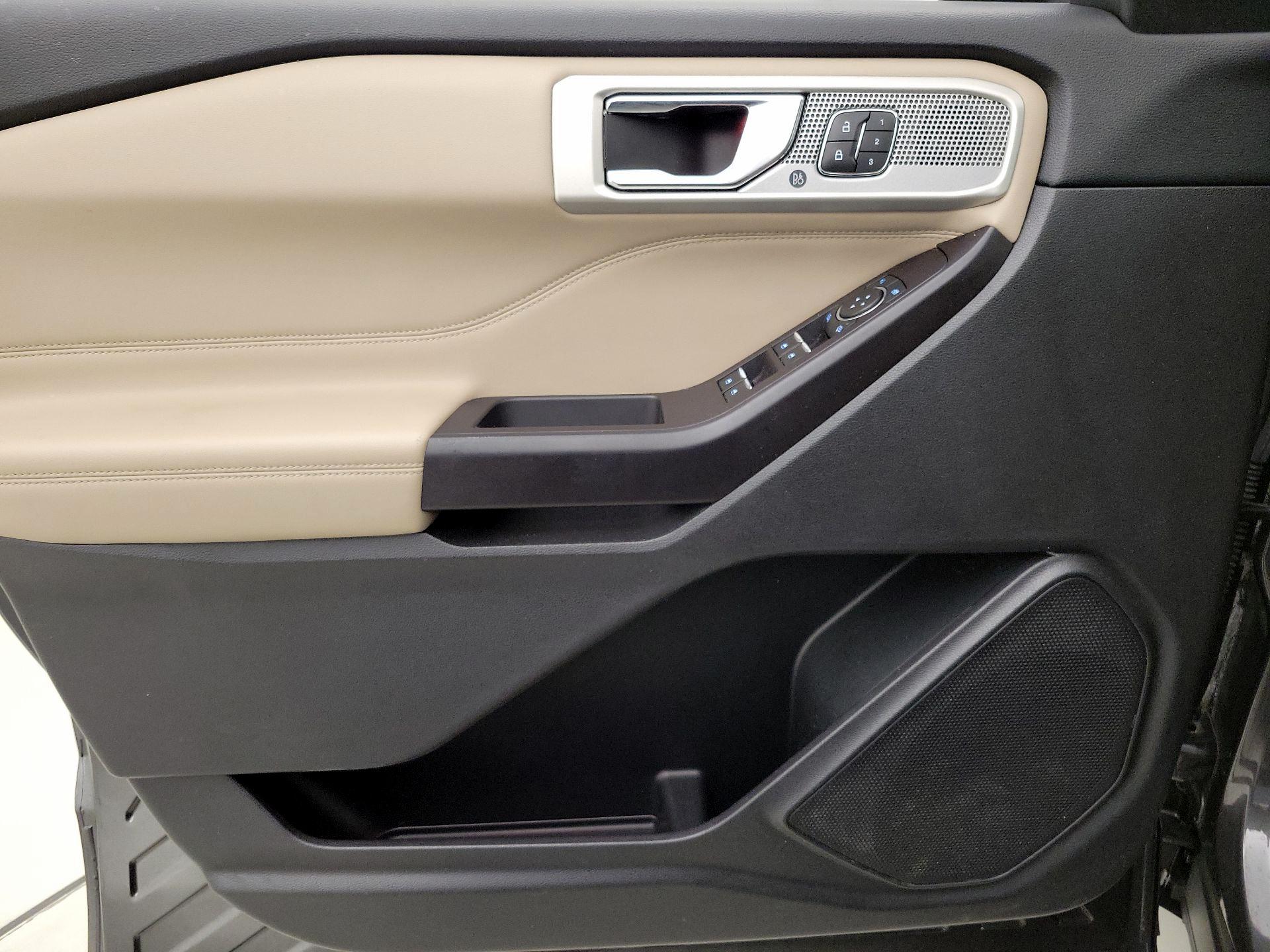 Thumbnail: 2020 Ford Explorer - 12