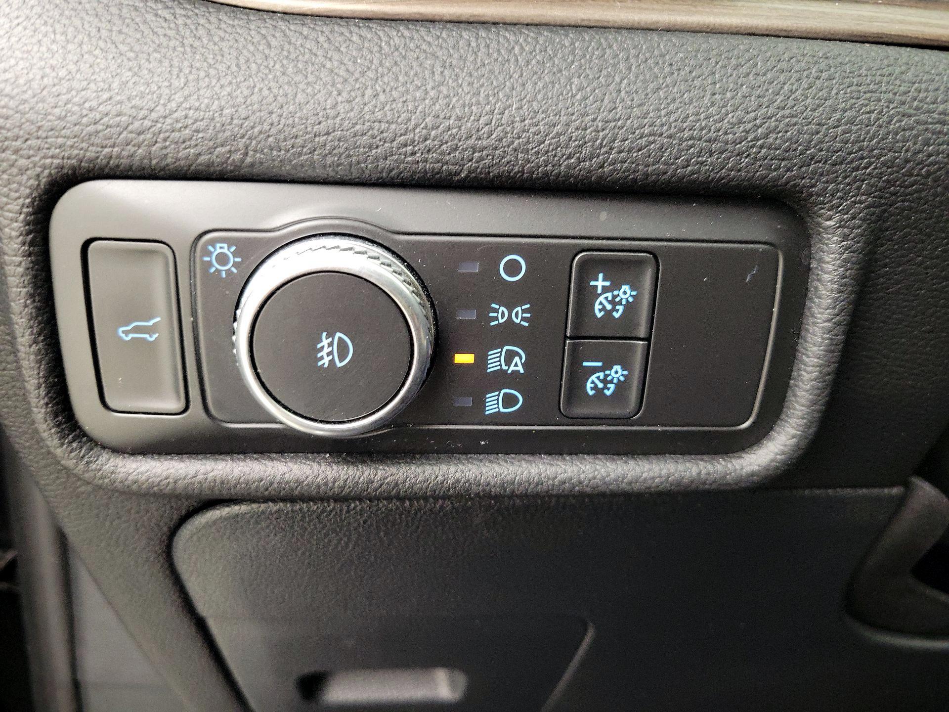 Thumbnail: 2020 Ford Explorer - 13