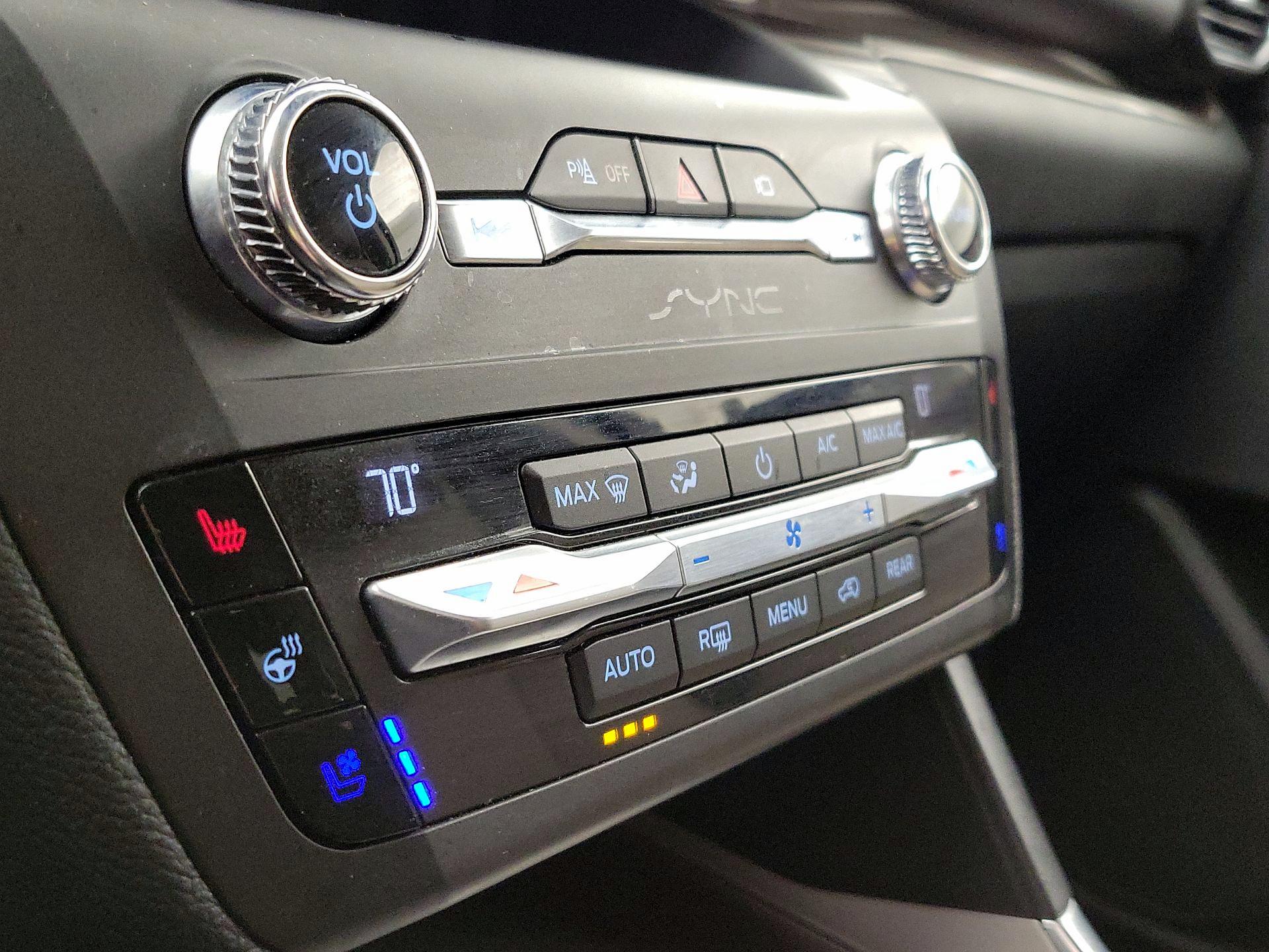 Thumbnail: 2020 Ford Explorer - 17