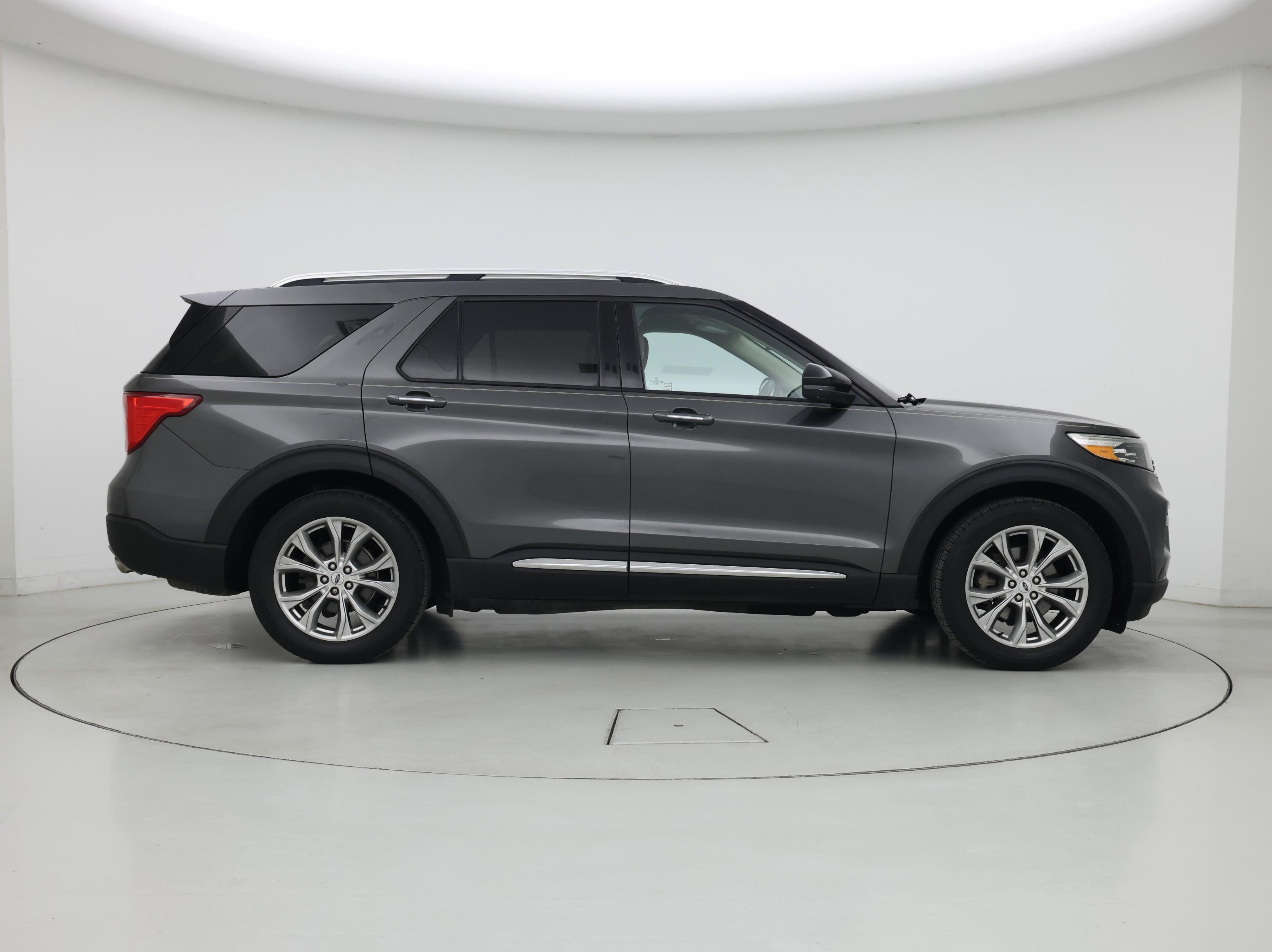 Thumbnail: 2020 Ford Explorer - 7