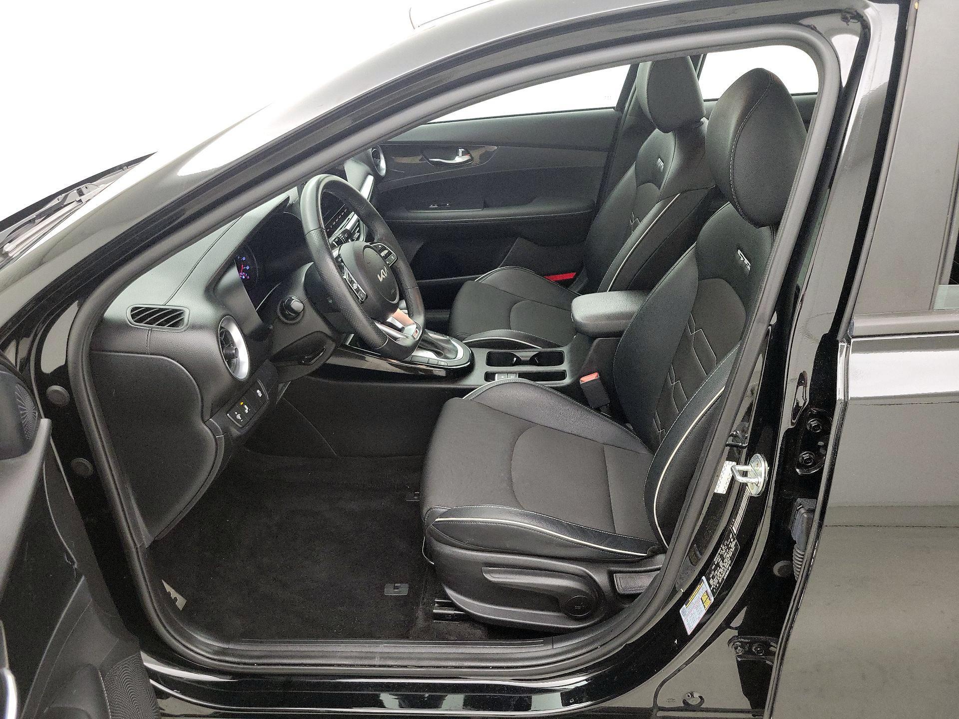 Thumbnail: 2023 Kia Forte - 11