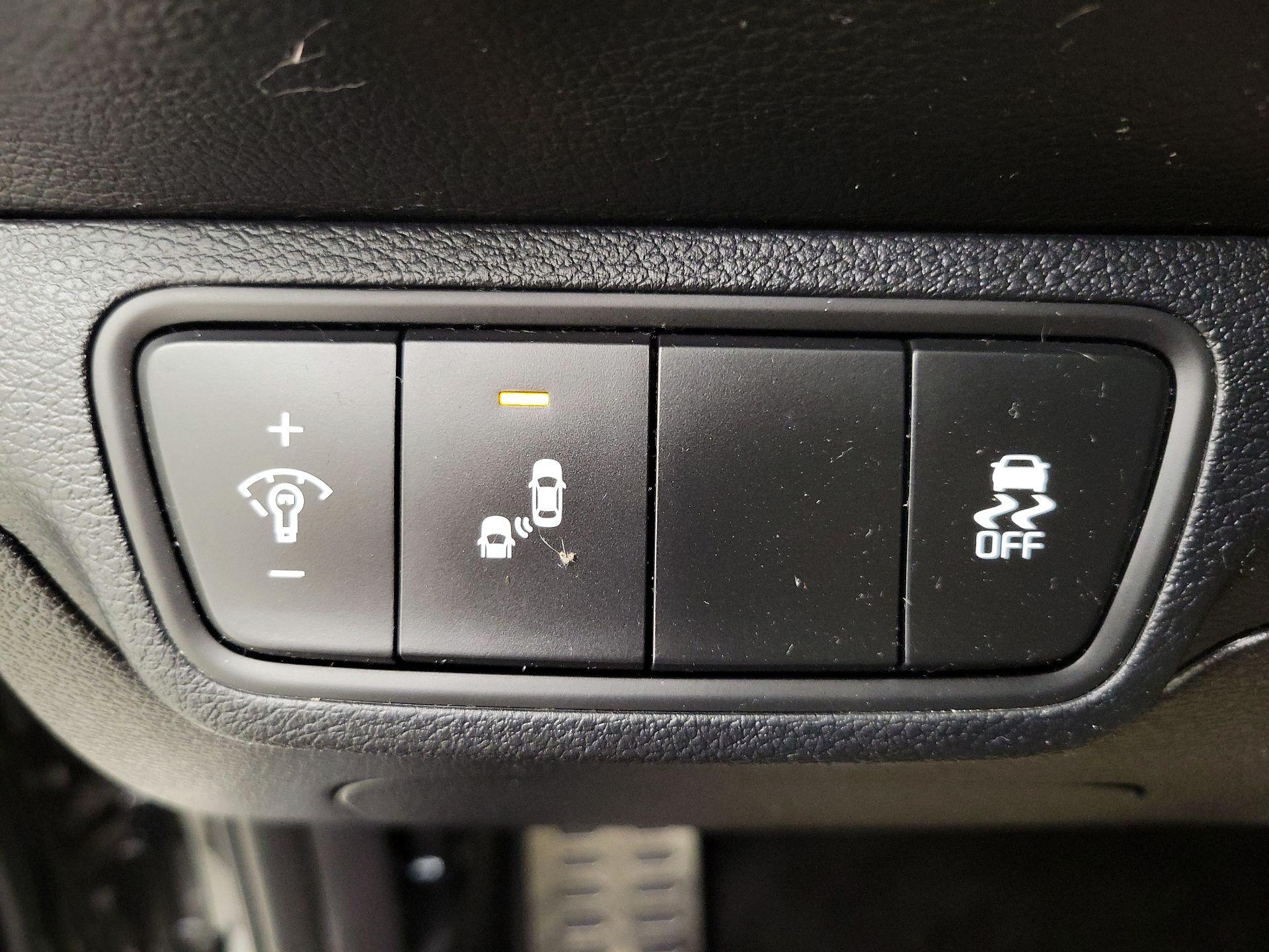 Thumbnail: 2023 Kia Forte - 13