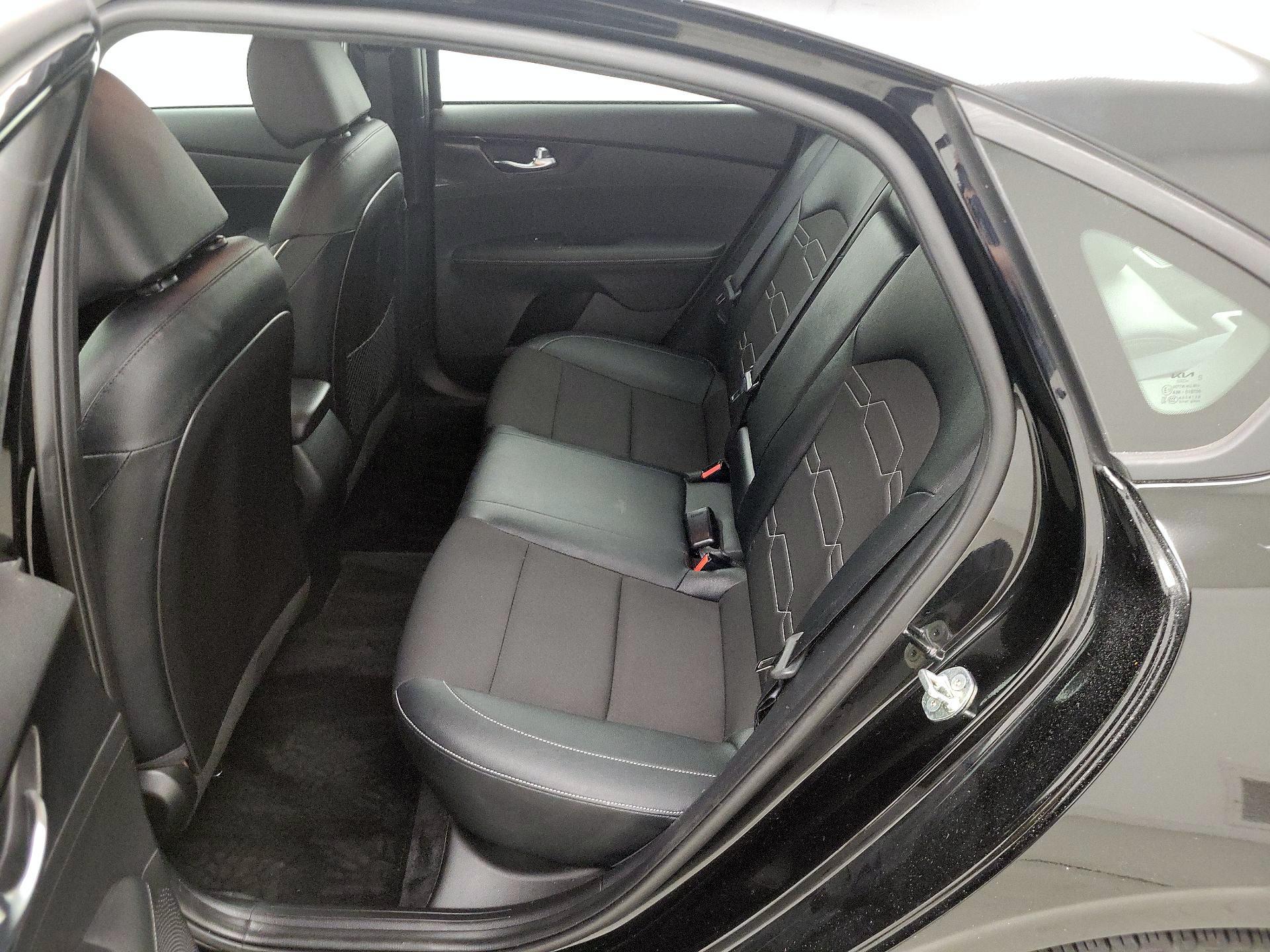 Thumbnail: 2023 Kia Forte - 20