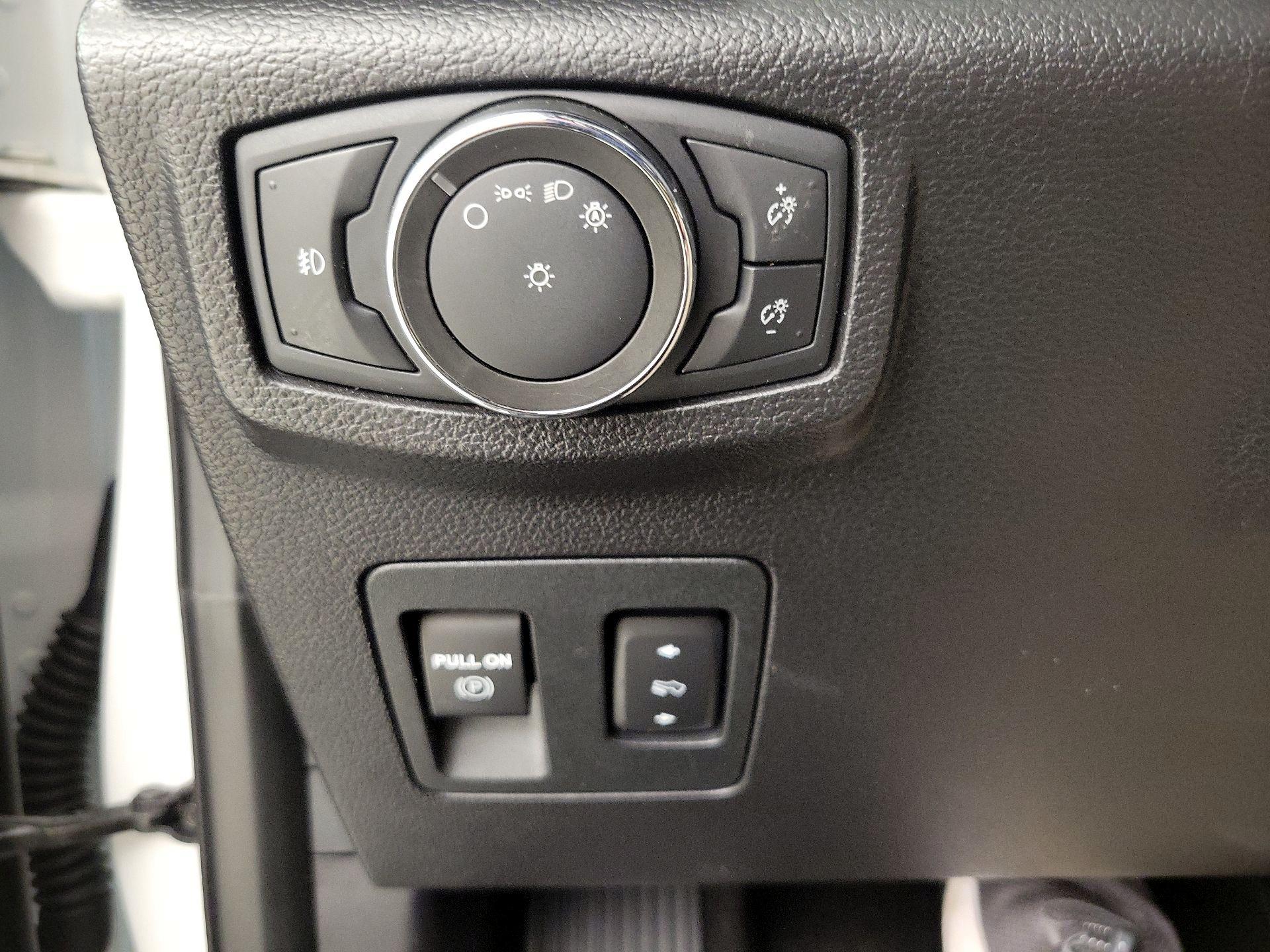 Thumbnail: 2020 Ford Expedition - 13