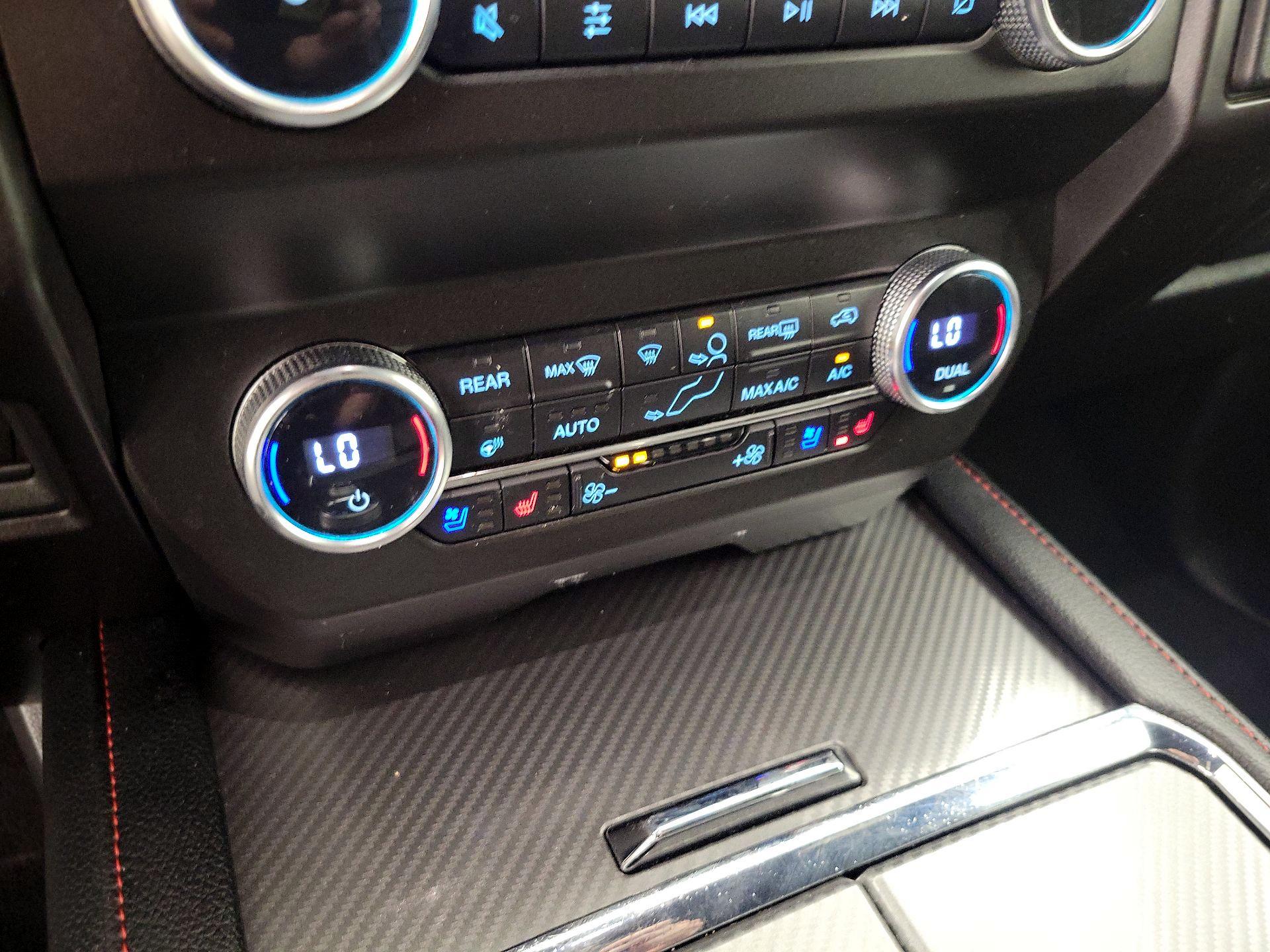 Thumbnail: 2020 Ford Expedition - 17