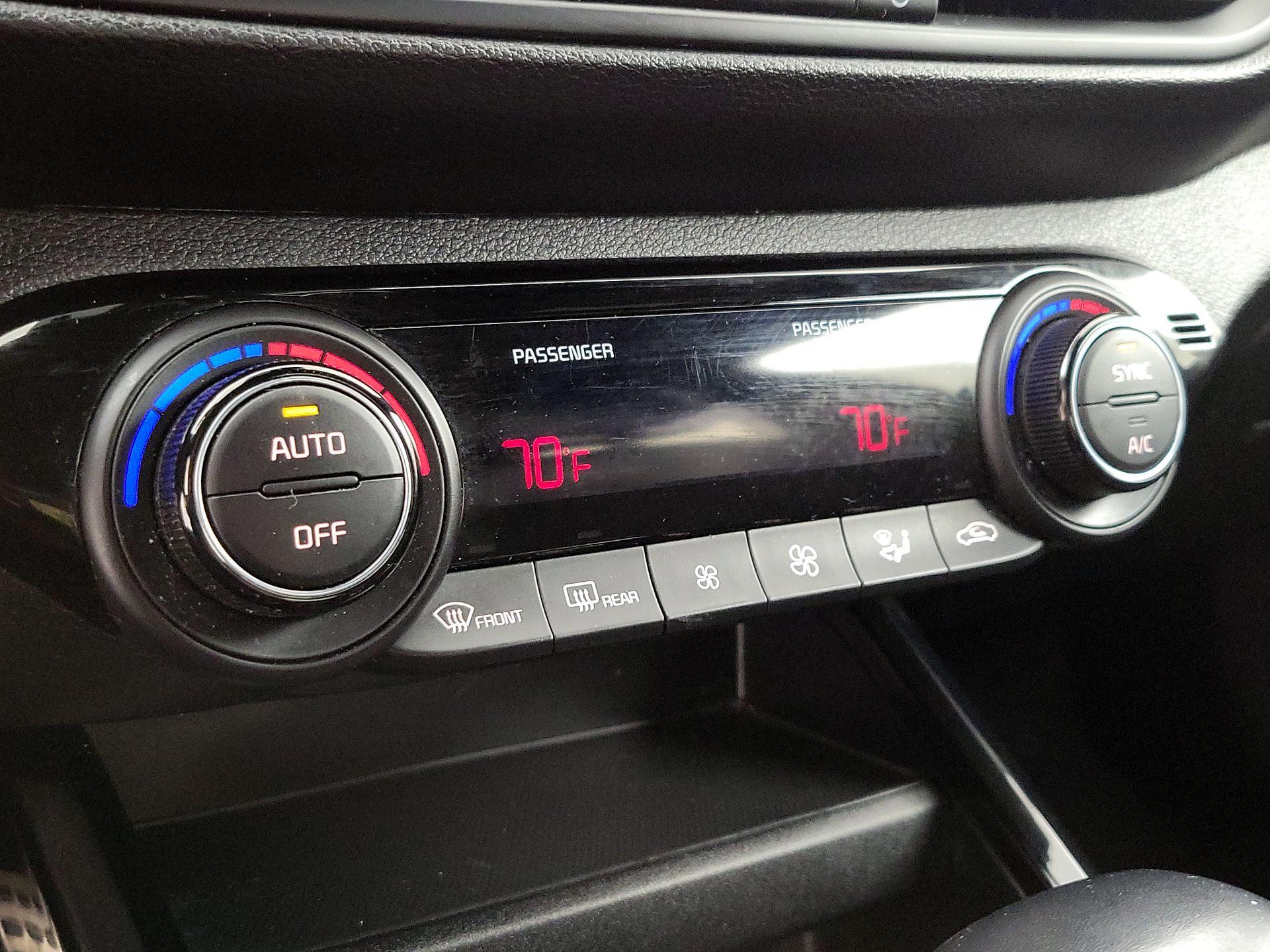 Thumbnail: 2023 Kia Forte - 17