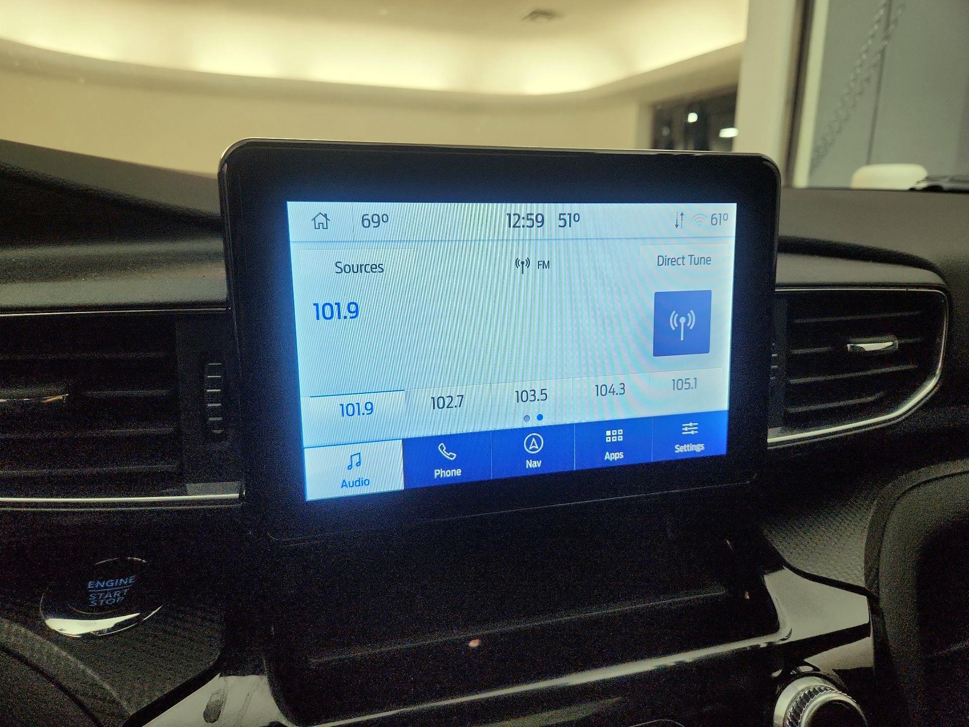 Thumbnail: 2022 Ford Explorer - 16